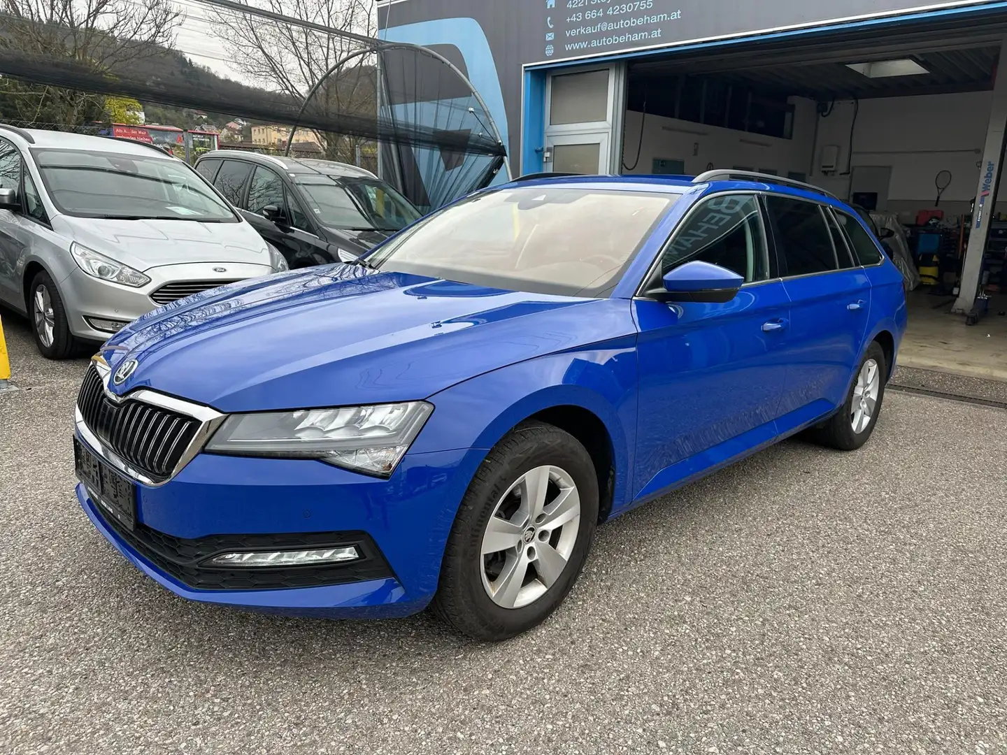 Skoda Superb Kombi 2,0 TDI Ambition DSG Virtual-ACC-LED Blau - 1