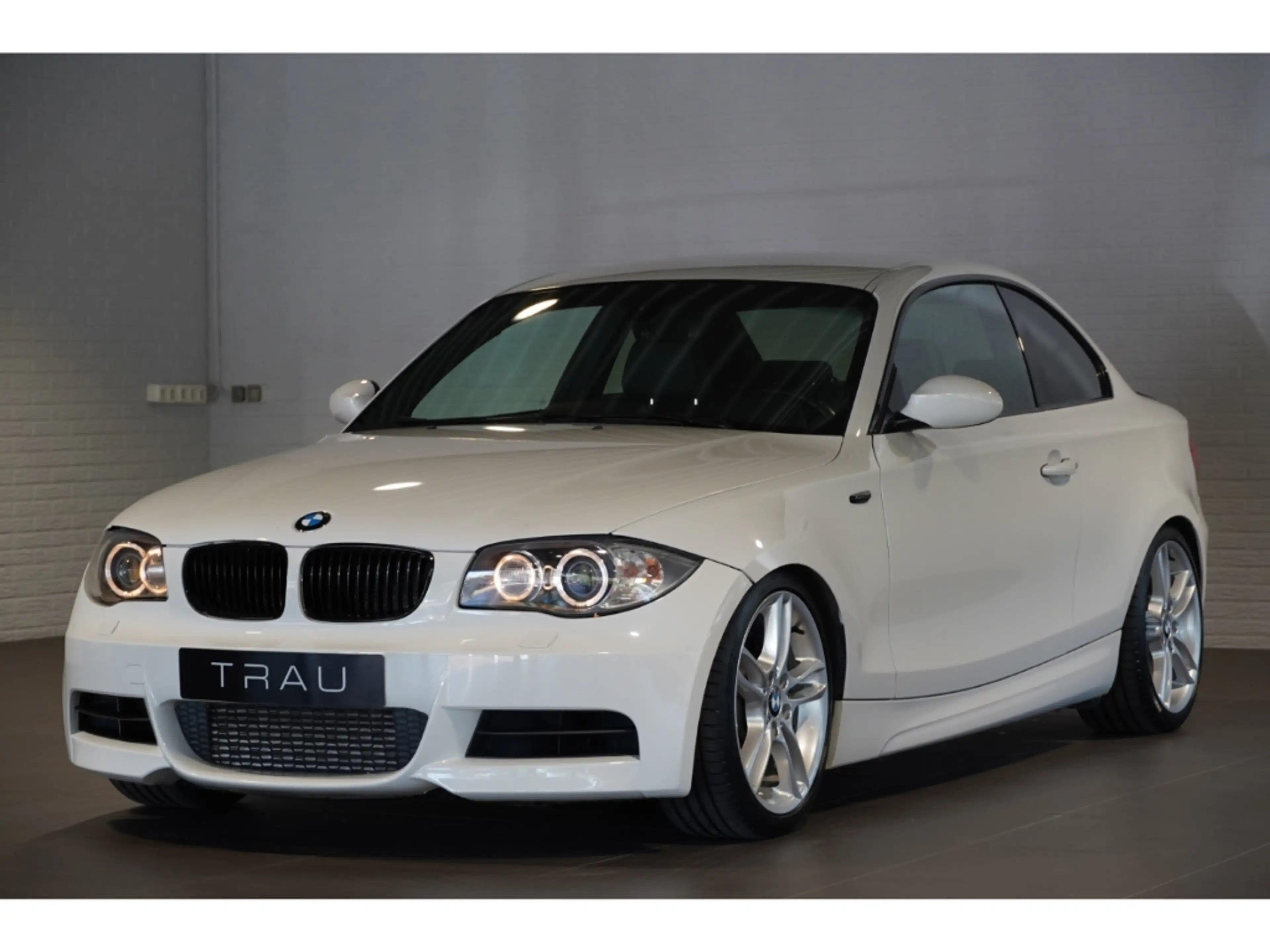 BMW 135 i M Coupe Leder Xenon Memory Tempomat Keyless HIFI — photo 3