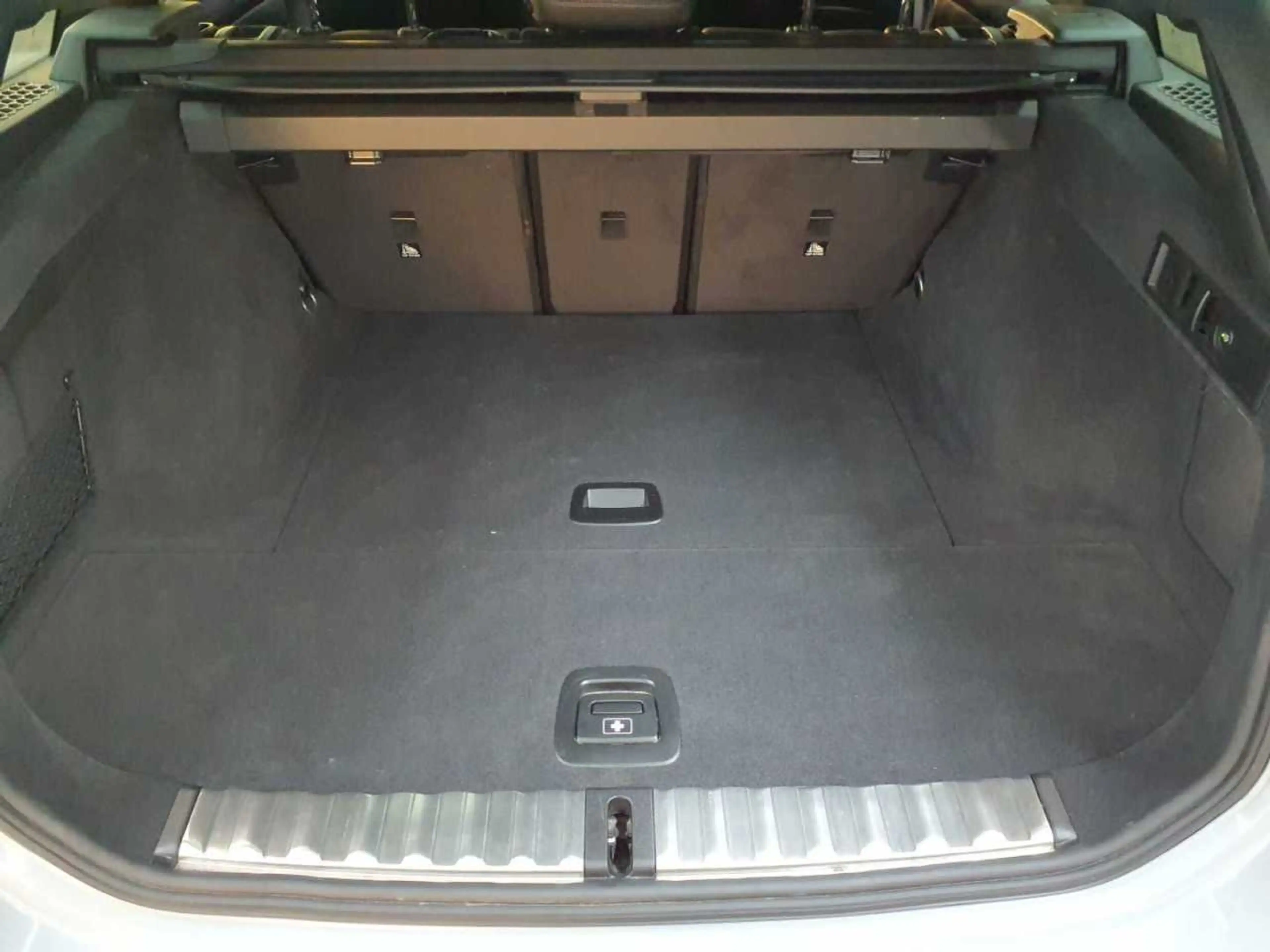 BMW 330 330d Touring Aut. M-SPORT AHK LED PDC — photo 15