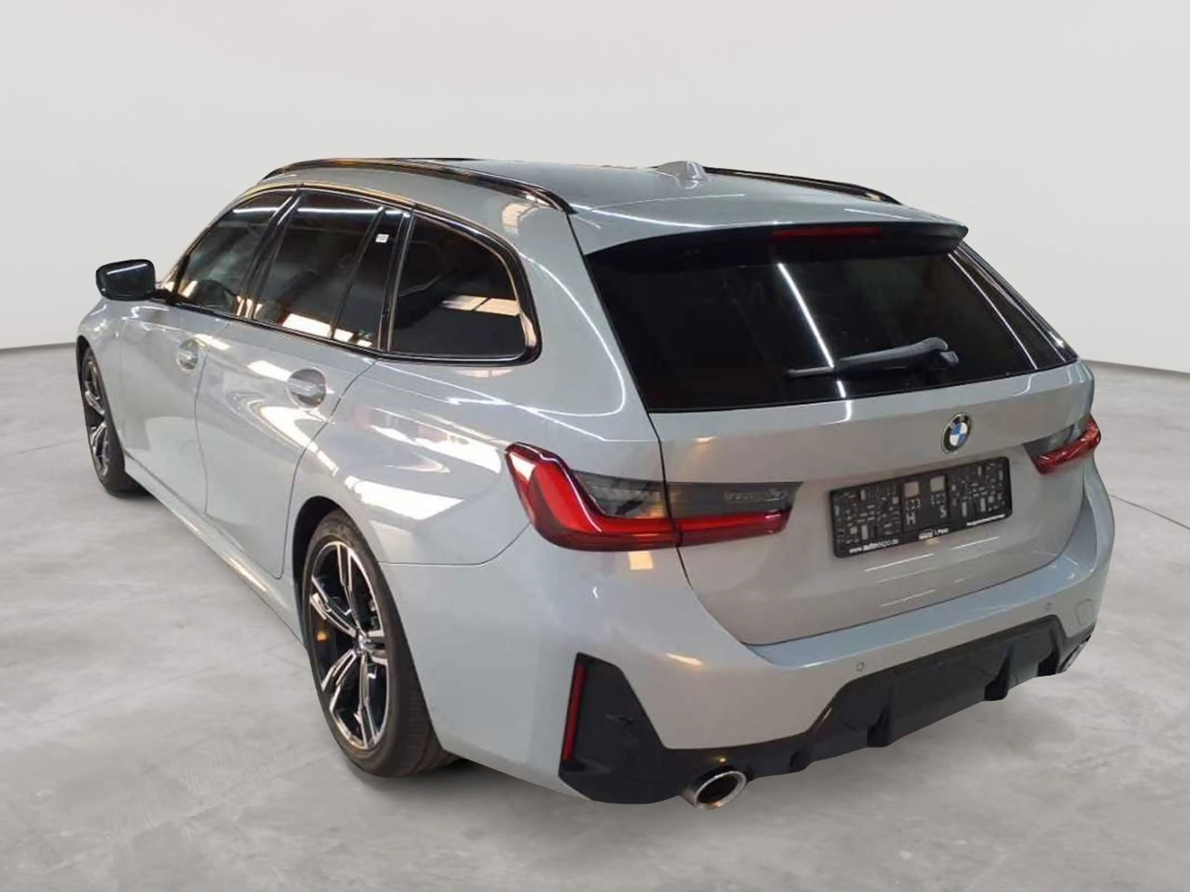 BMW 330 330d Touring Aut. M-SPORT AHK LED PDC — photo 5