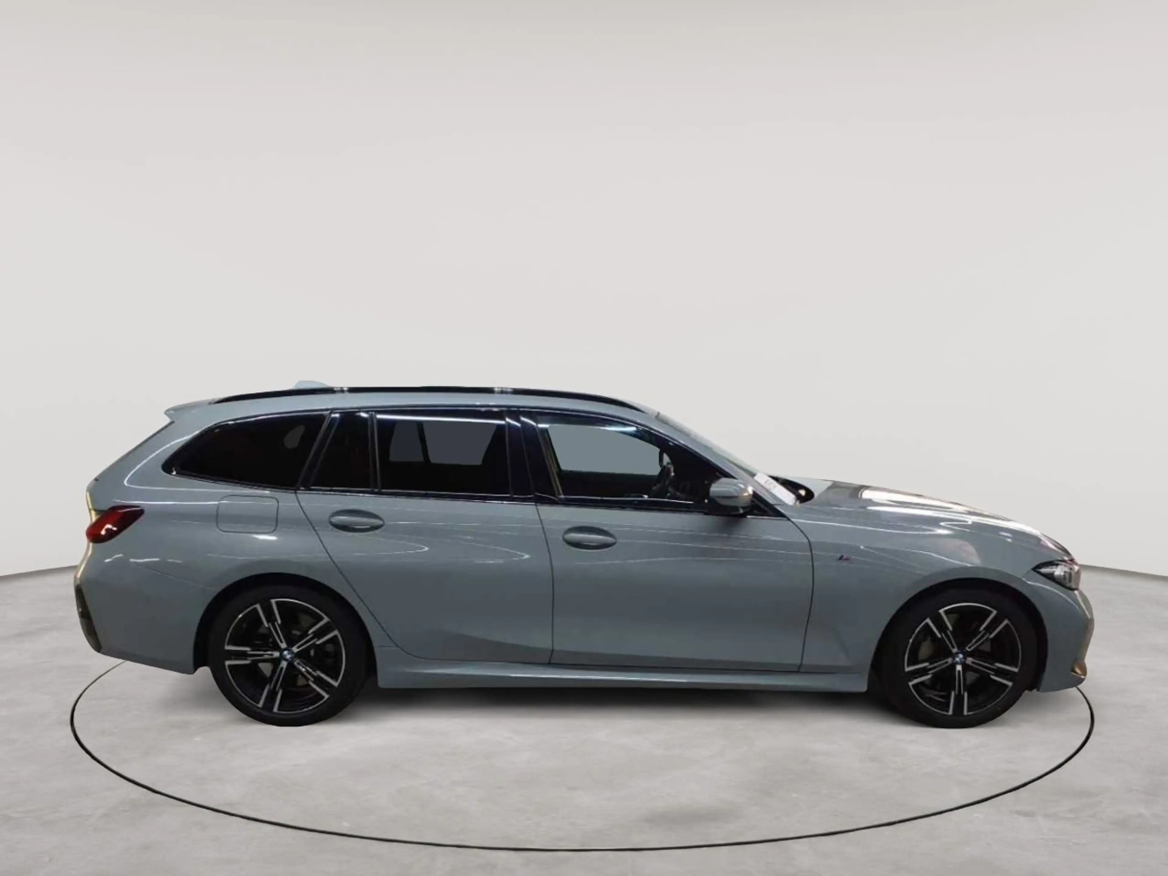 BMW 330 330d Touring Aut. M-SPORT AHK LED PDC — photo 3