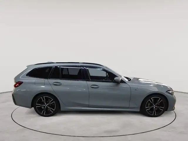 BMW 3 Series view 3