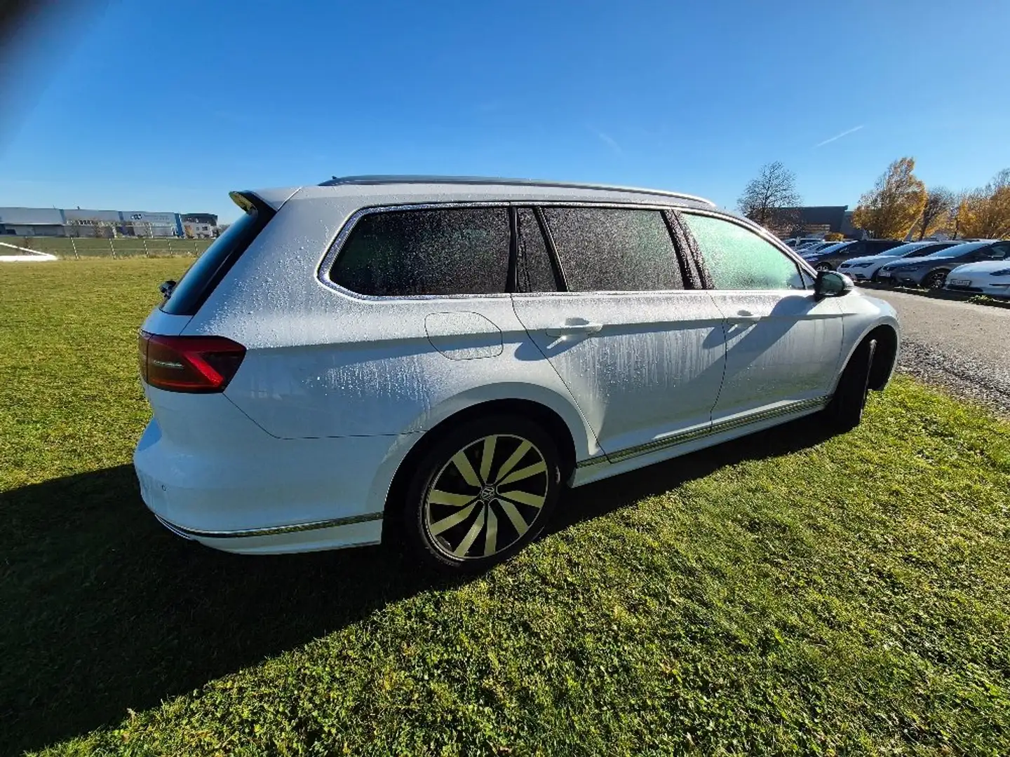 Volkswagen Passat Variant Passat Variant 2,0 TDI SCR DSG Weiß - 1