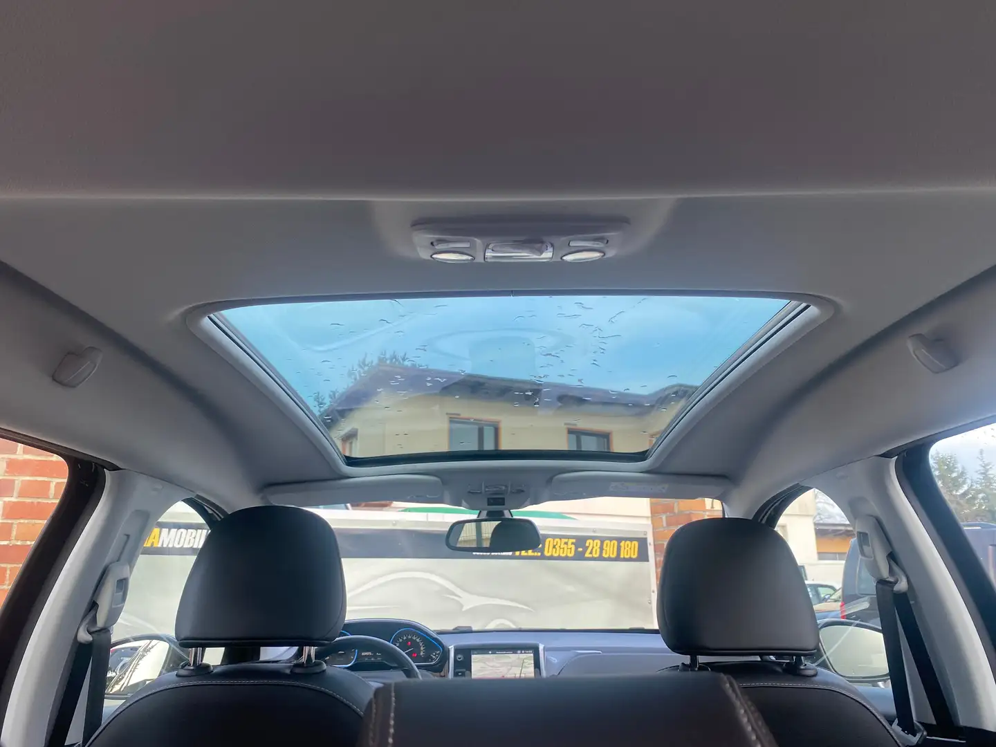 Peugeot 2008 Allure Panorama-Dach Sitzh. Navi  AHK Schwarz - 1