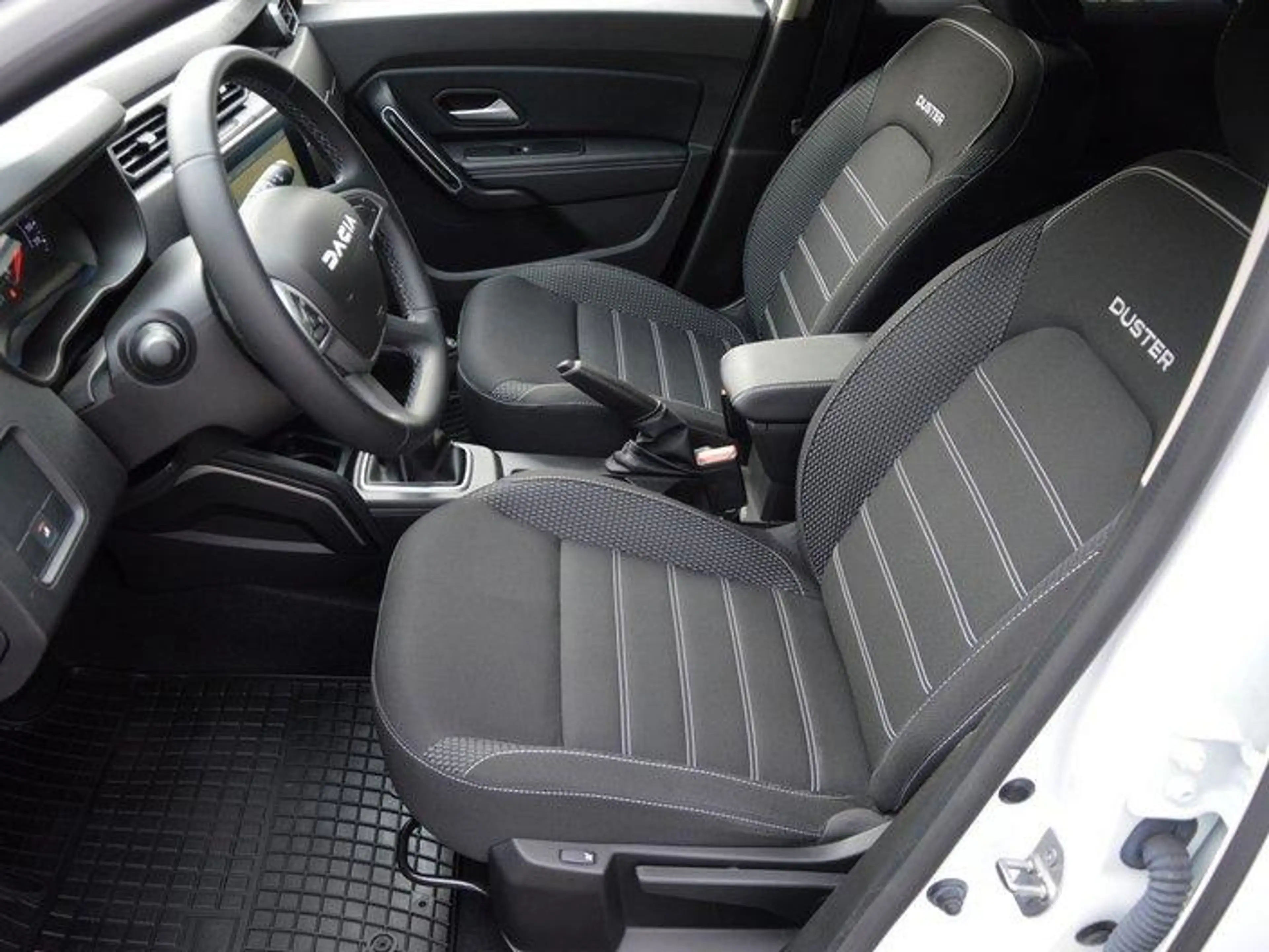 Dacia Duster 115 dCi 4x4 Journey *27.700km* — photo 10