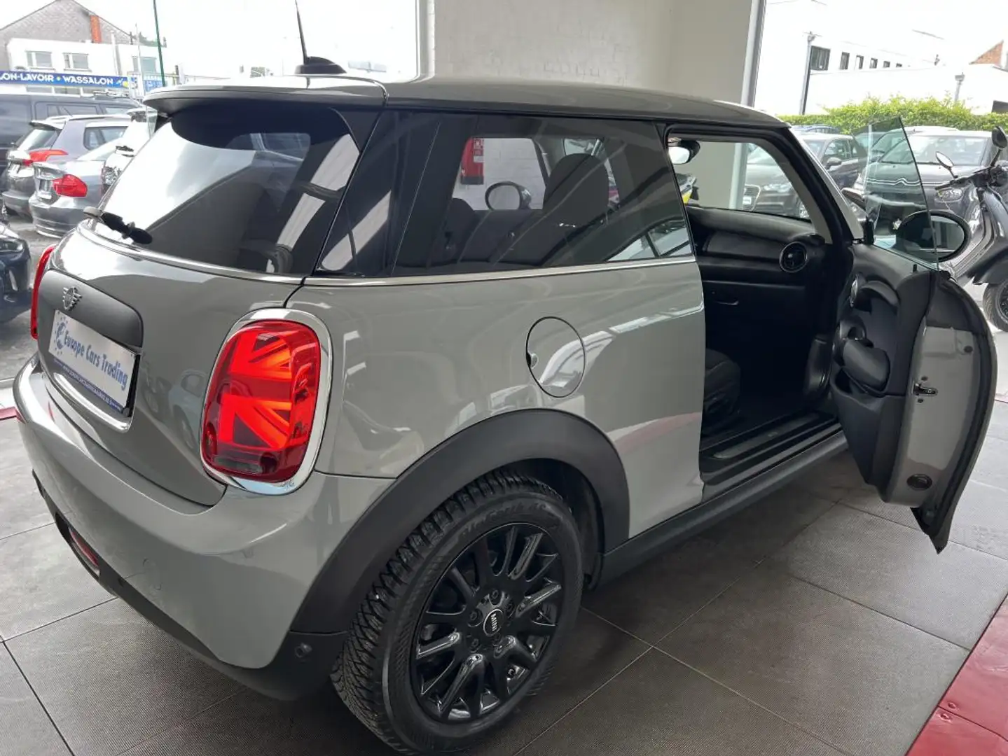 MINI One 1.5D 95 CH 69.000KMS CUIR GPS KEYLESS GAR 12M Gris - 2