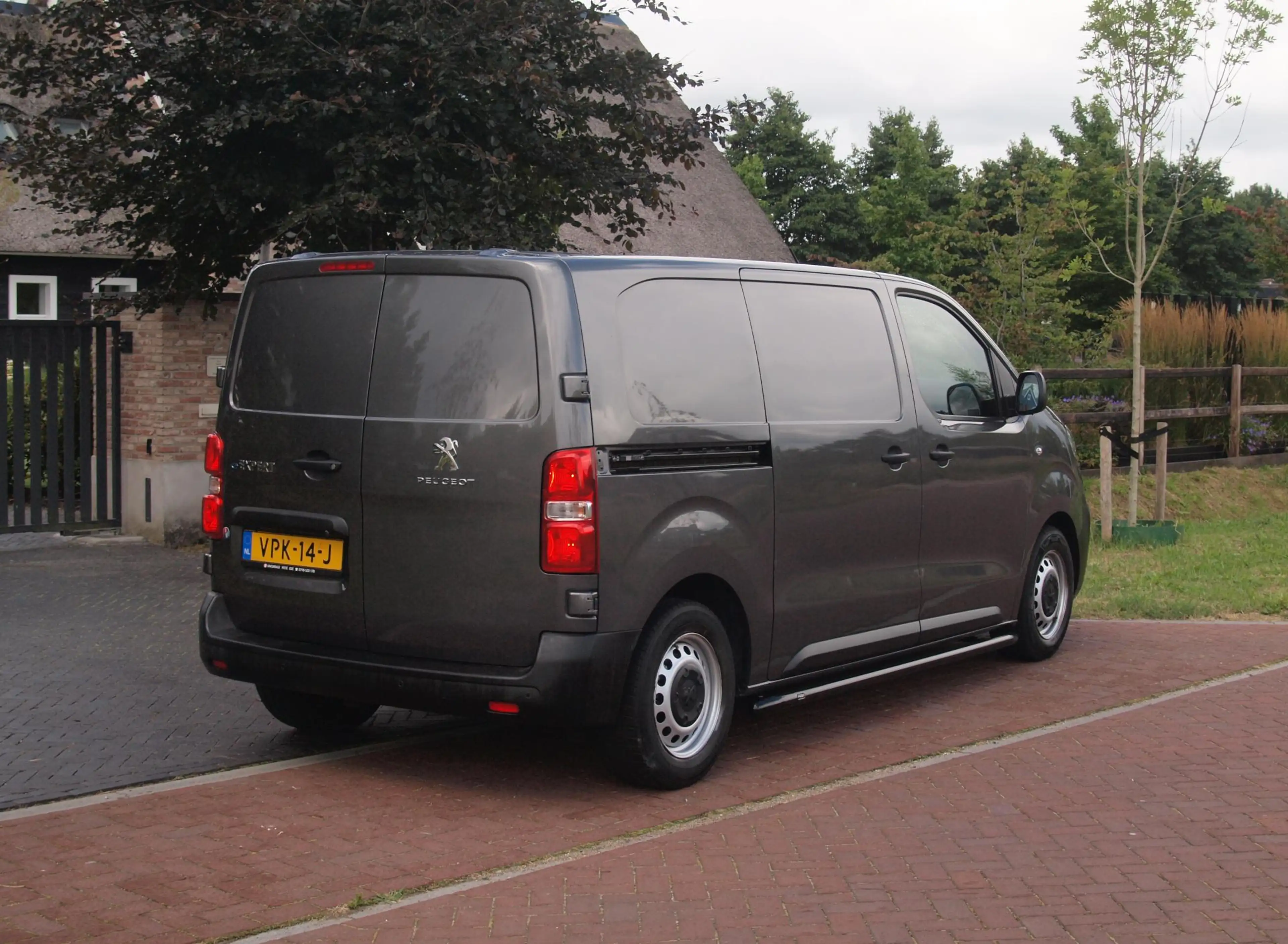 Peugeot e-Expert Standard Premium 75 kWh | Side bars | Apple Carpla — photo 10