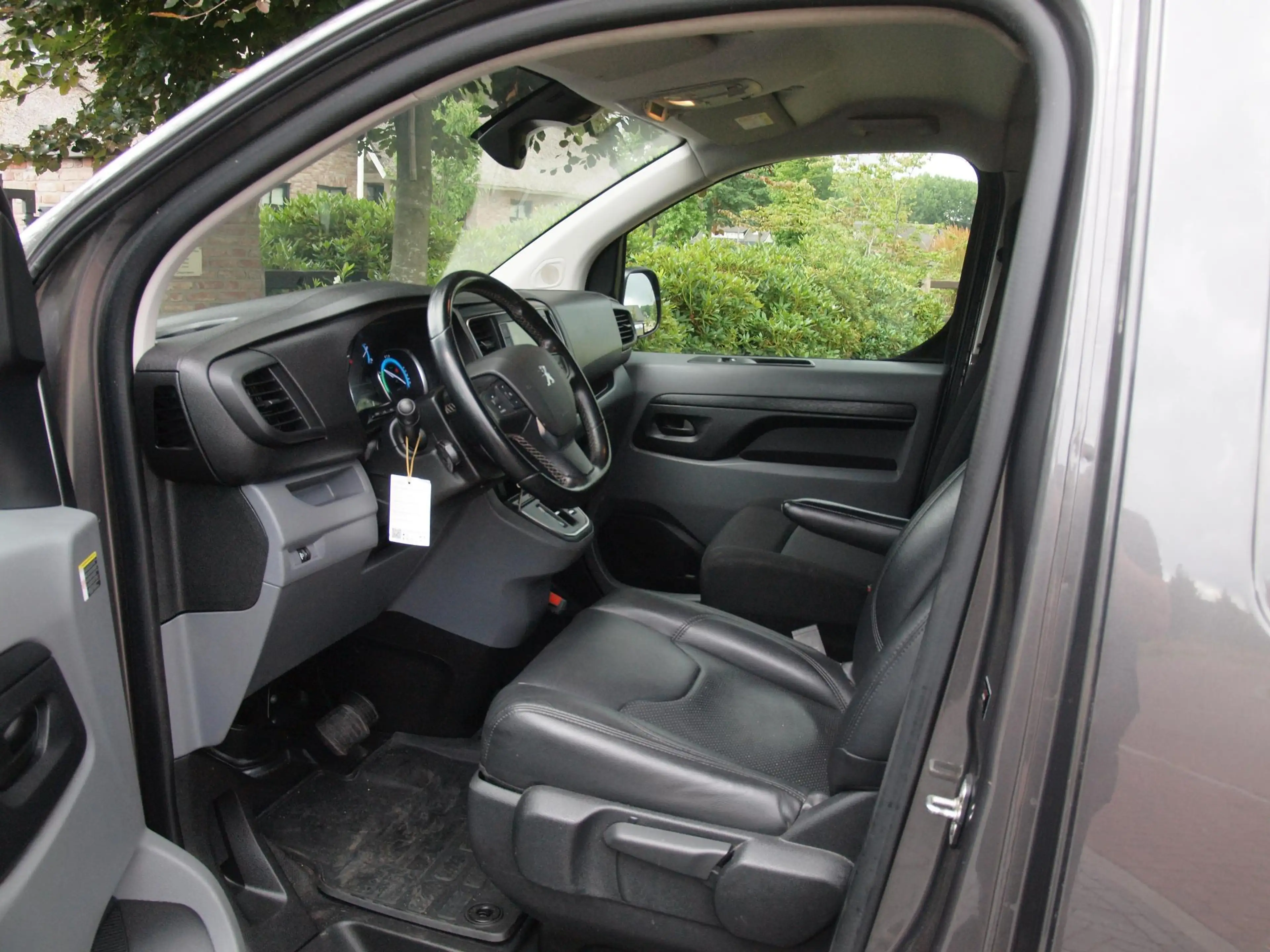 Peugeot e-Expert Standard Premium 75 kWh | Side bars | Apple Carpla — photo 3