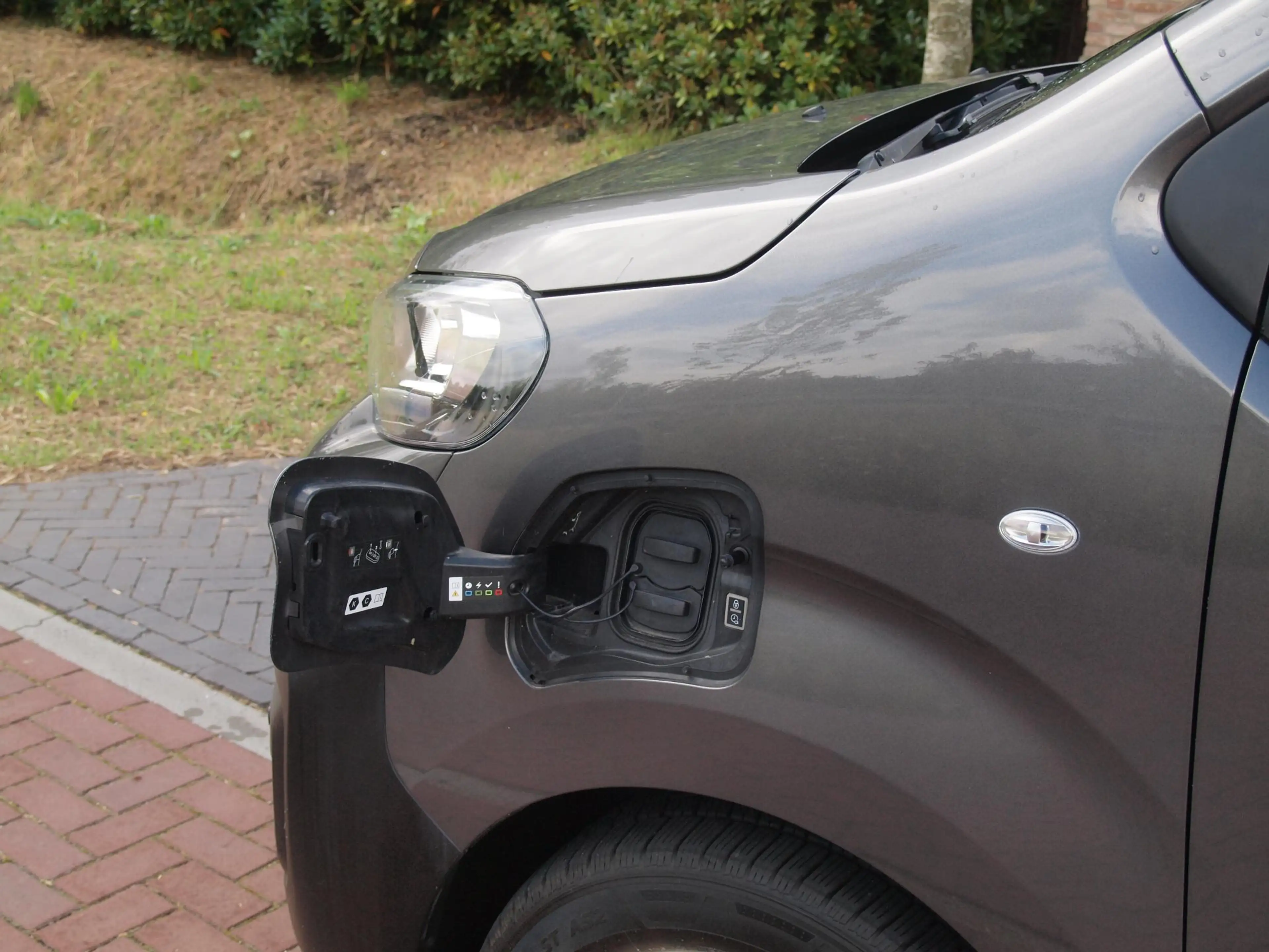 Peugeot e-Expert Standard Premium 75 kWh | Side bars | Apple Carpla — photo 13