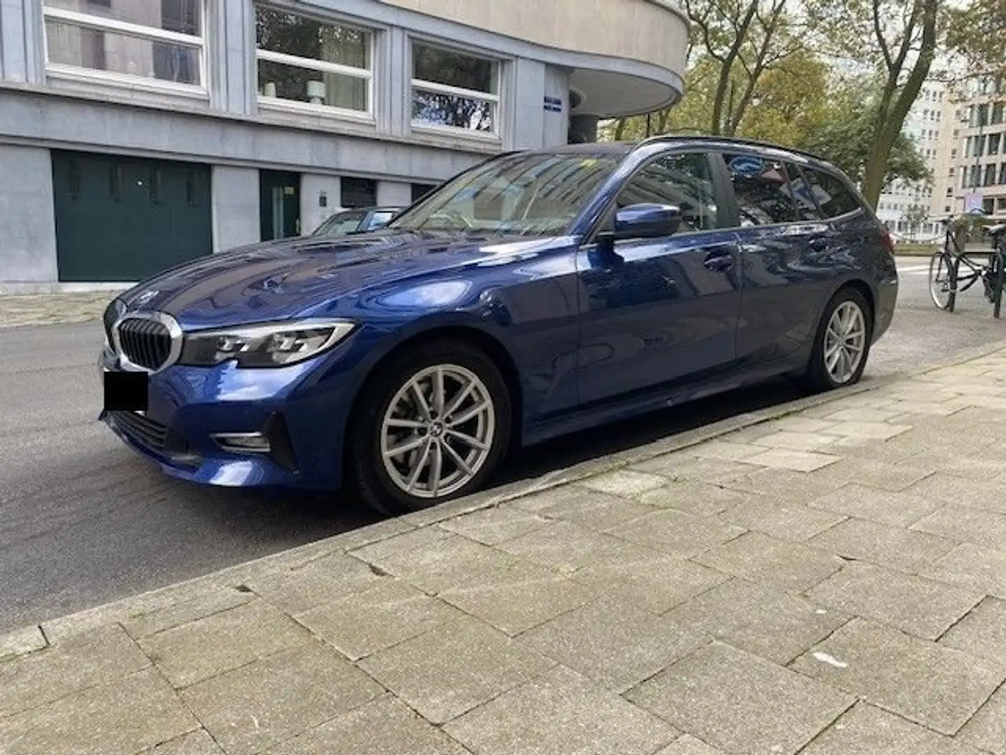 BMW 320 320i Touring 3 years warranty, Leather, CarPlay Bleu - 1