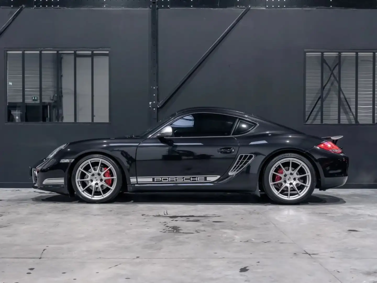Porsche Cayman R (987.2) - Spicy Motor Schwarz - 2