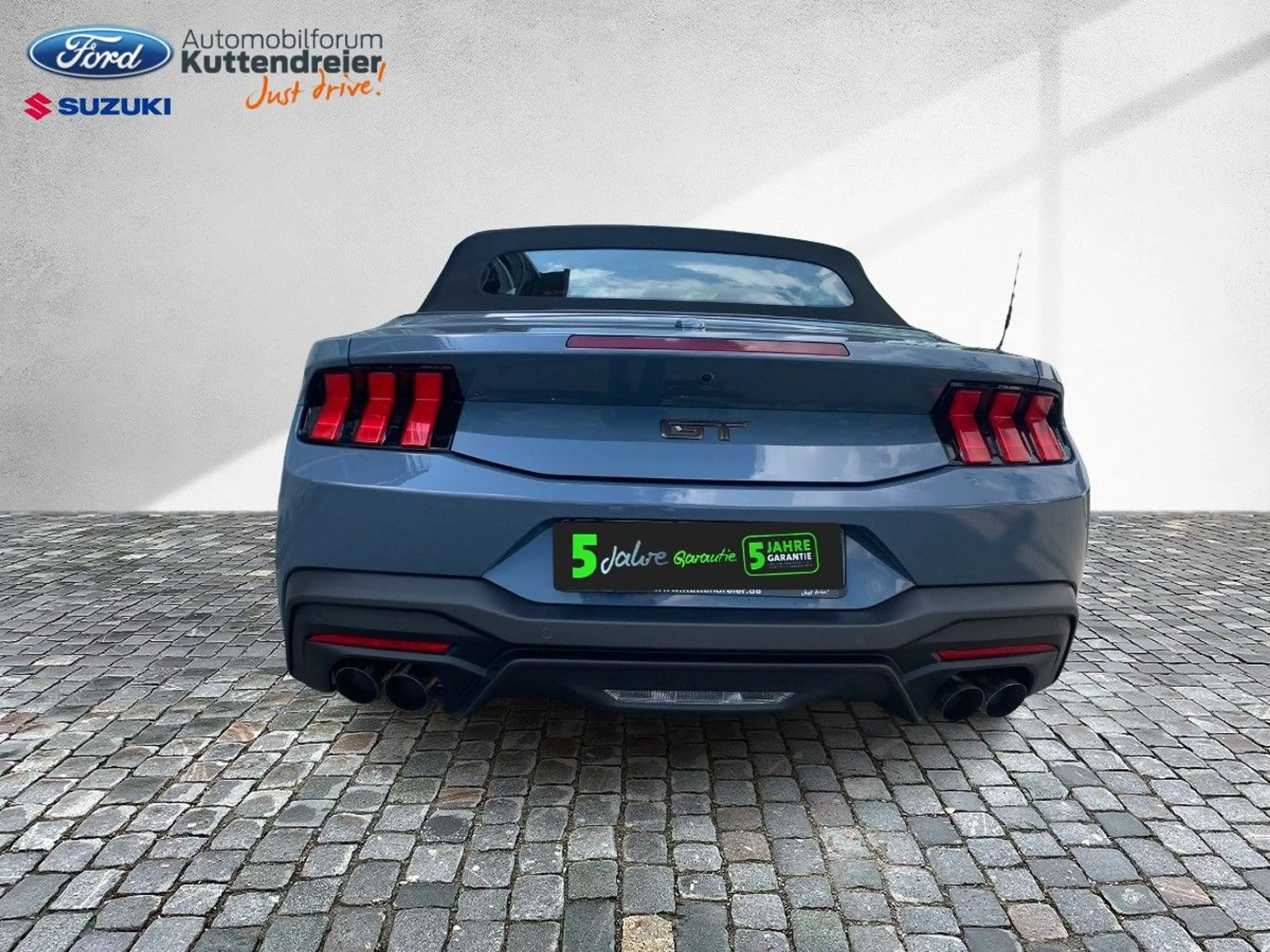 Ford Mustang Convertible 5.0 Ti-VCT V8 W GT ACC+LED — photo 8