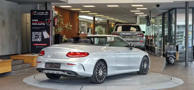 Mercedes-Benz C-Class view 9