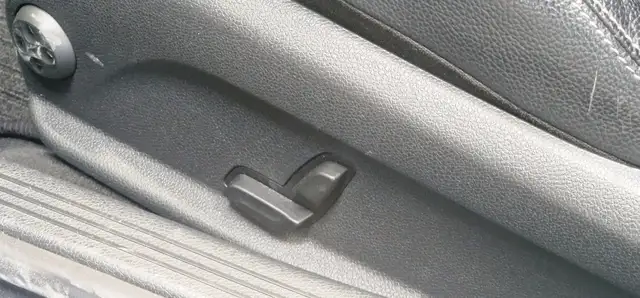 Mercedes-Benz C-Class view 18