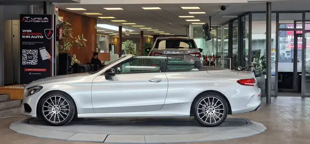 Mercedes-Benz C-Class view 4
