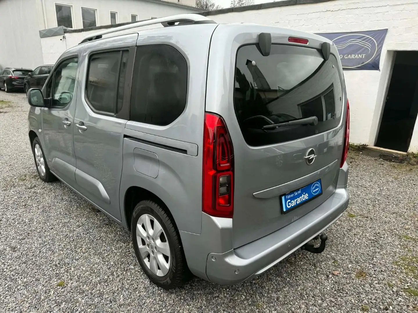 Opel Combo 1.5 CDTI*Panorama*Kamera*AHK*Navi*Head Up* Grau - 2