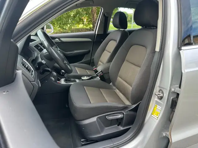 Audi Q3 view 6