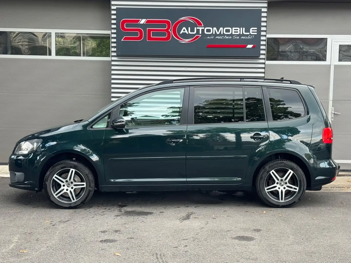 Volkswagen Touran Comfortline EcoFuel/ 7 Sitze Verde - 2