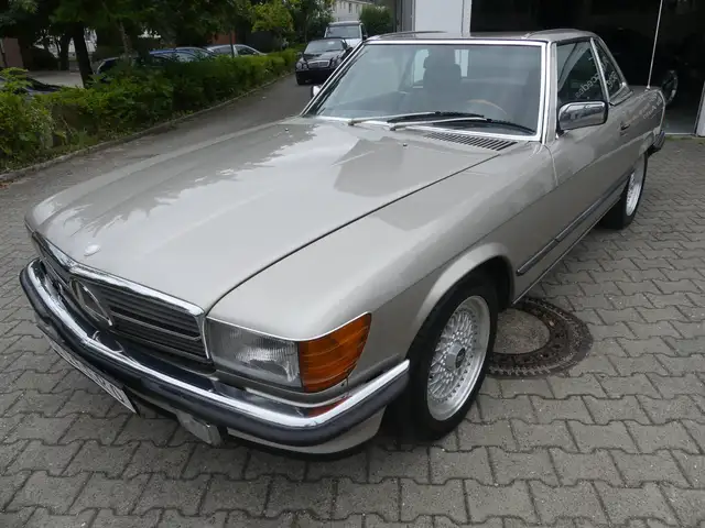 Mercedes-Benz 300 300 SL W 107 * 5-Gang Schaltgetriebe * Gutachten 3+
