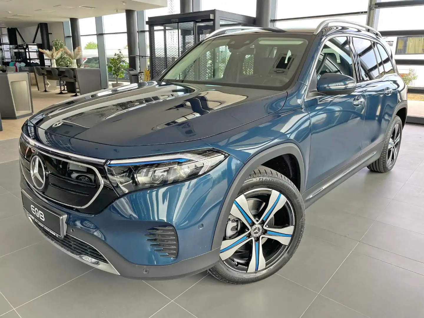 Mercedes-Benz EQB 300 4Matic Electric Art +MBUX+THERMOTRONIC Azul - 1
