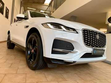 F-Pace 2.0d i4 mhev R-Dynamic SE awd 204cv auto