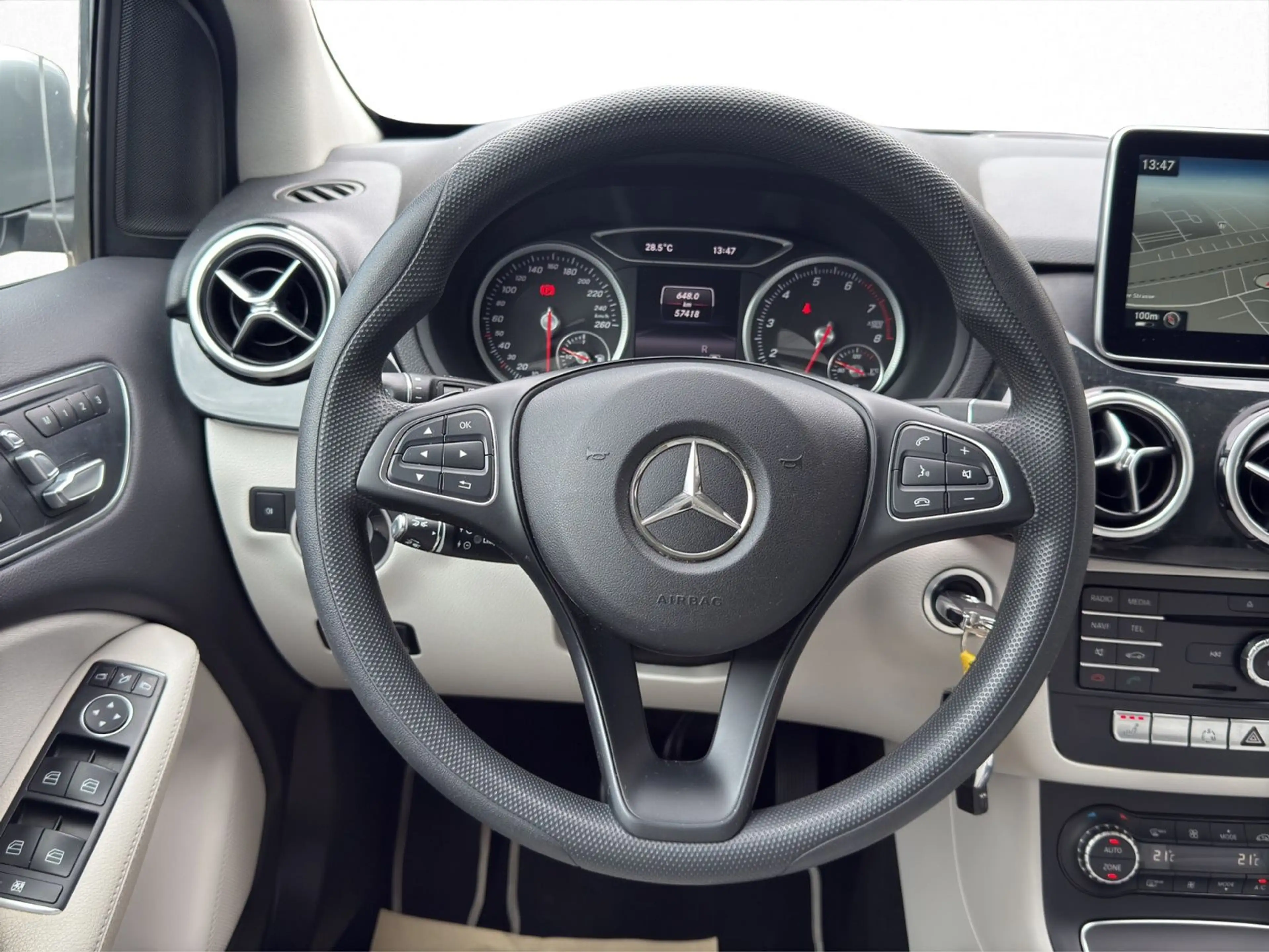 Mercedes-Benz B 250 2.0 CGI Style*Rückfahrkamera/Sitz-Hz/Navi* — photo 13