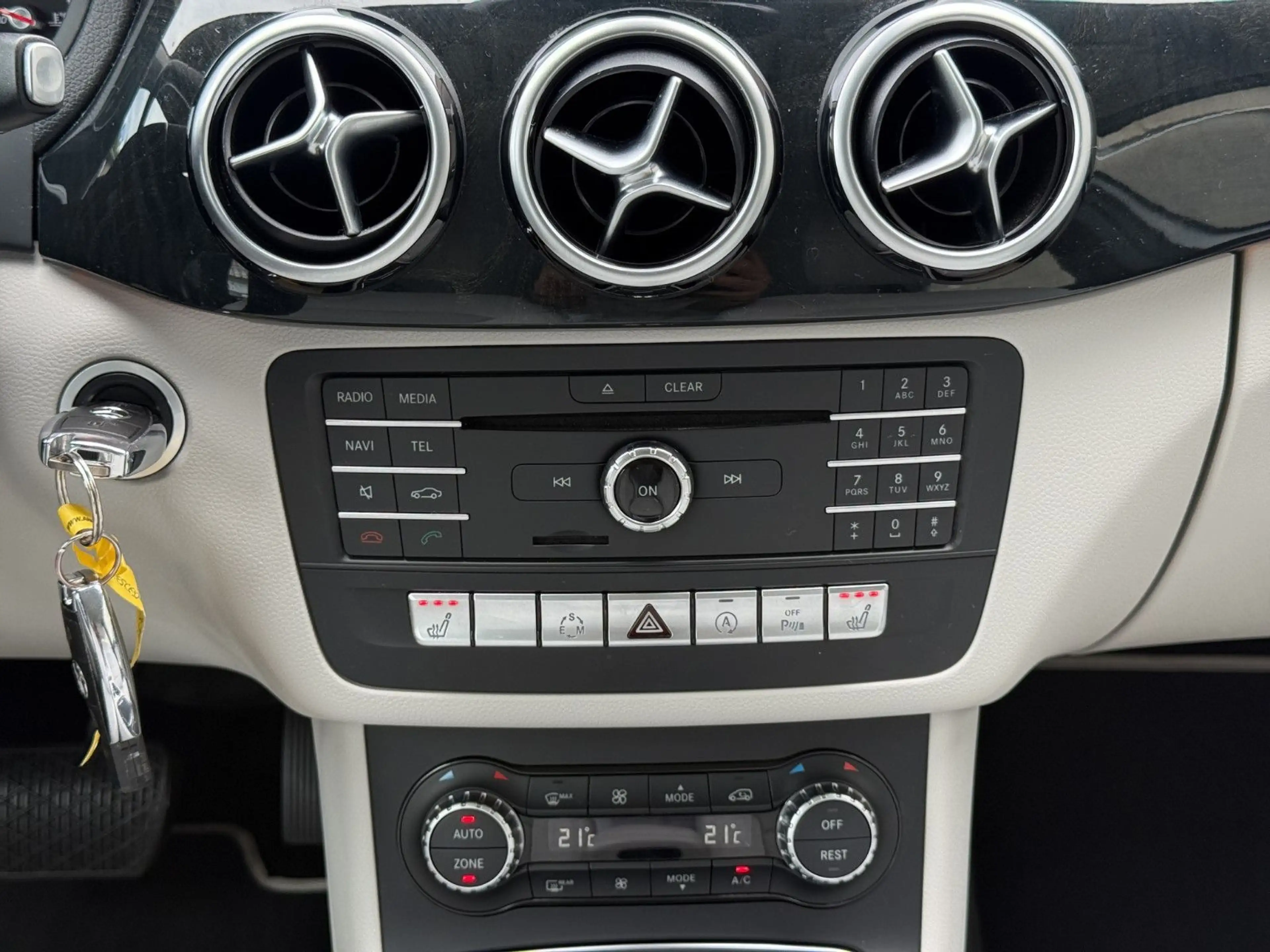Mercedes-Benz B 250 2.0 CGI Style*Rückfahrkamera/Sitz-Hz/Navi* — photo 12