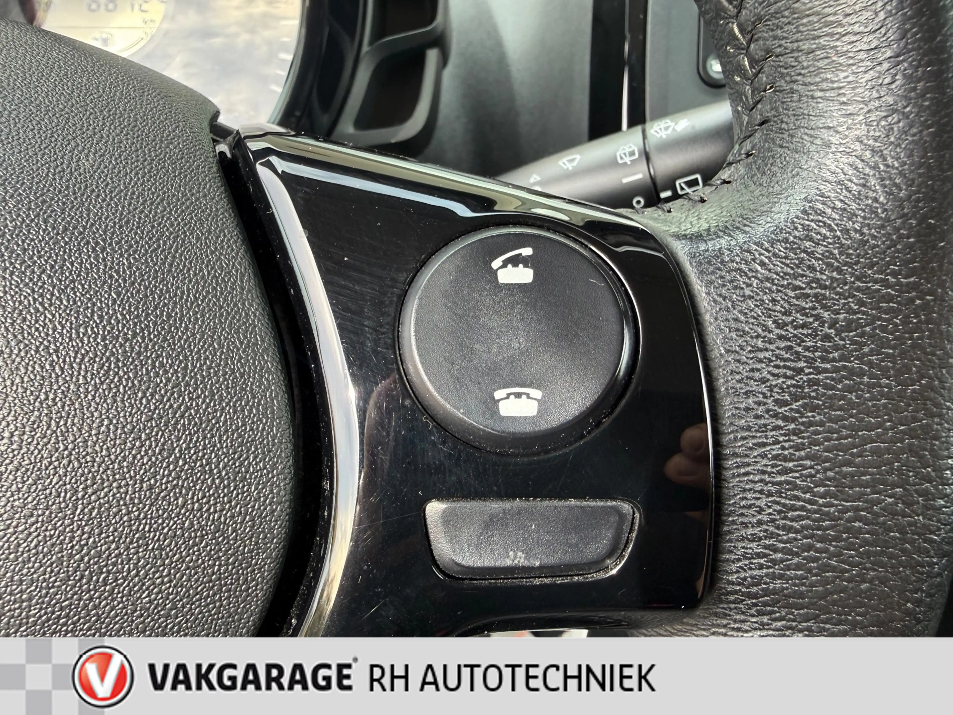 Citroen C1 1.0 VTi Feel — photo 14