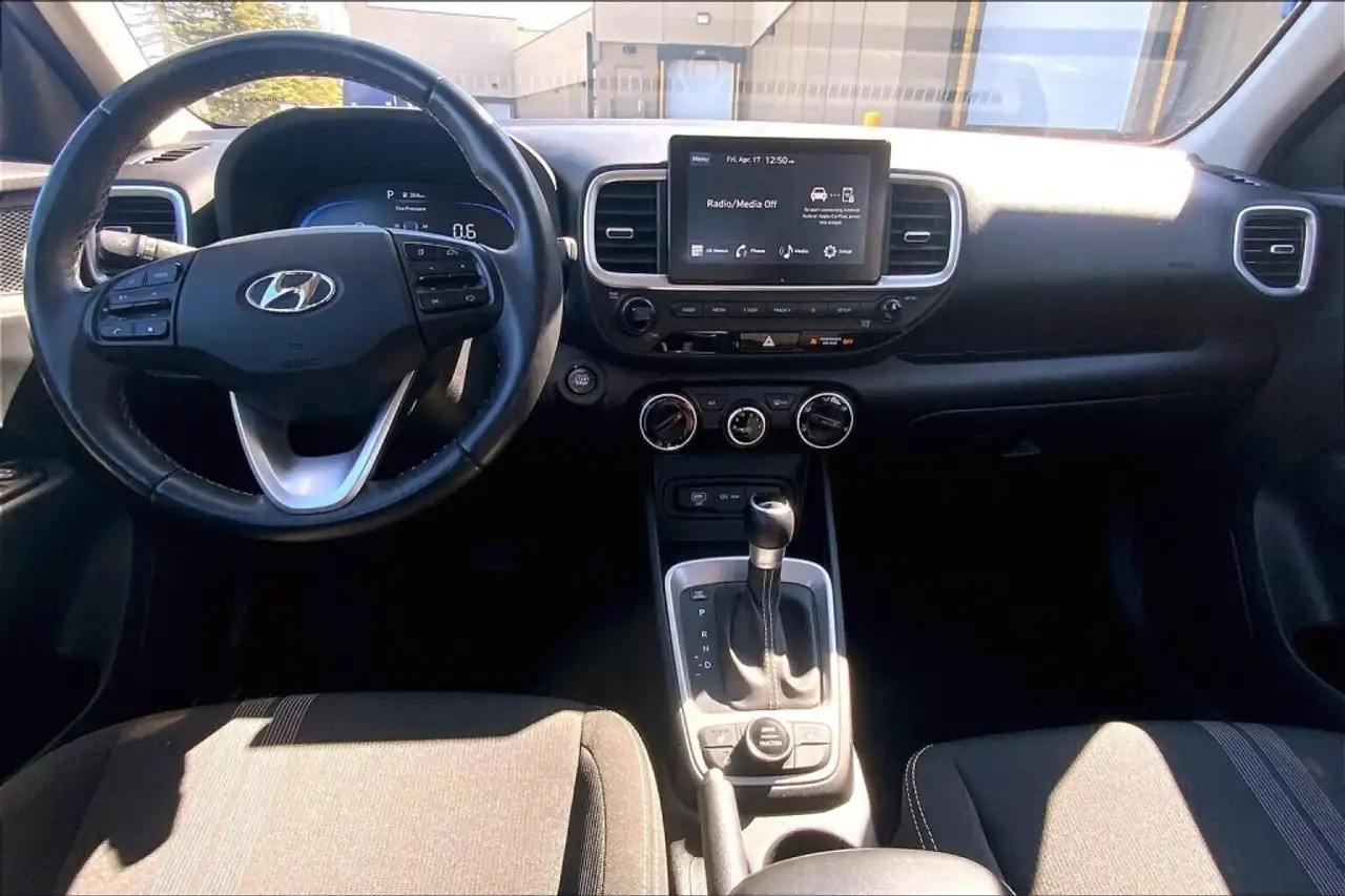 Hyundai Venue снимка Hyundai Venue