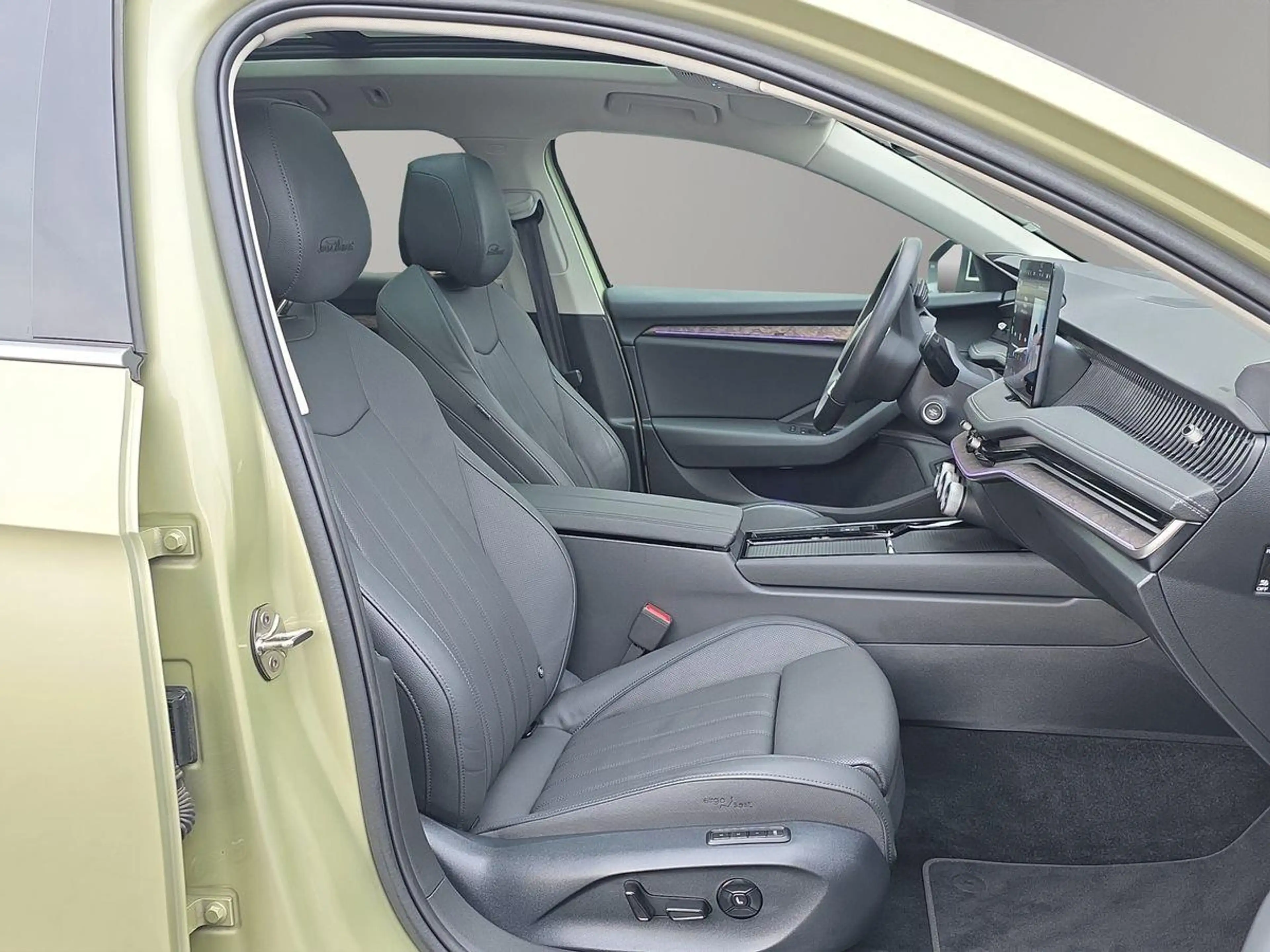 Skoda Superb TDI L&K STANDHZ PANO SITZBLF LEDER 360° ACC — photo 9