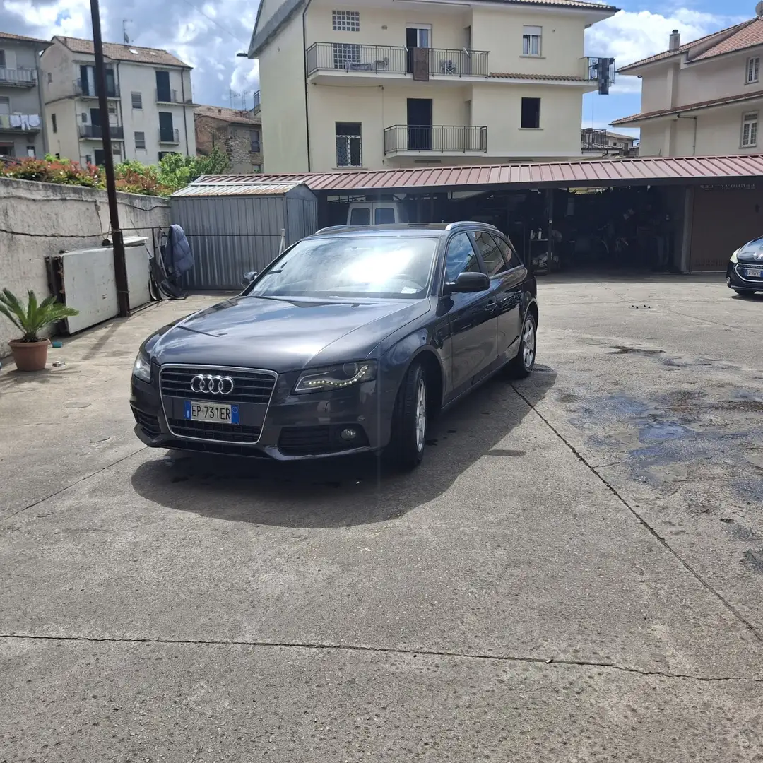 Audi A4 Avant 2.0 b8 143 c - 1
