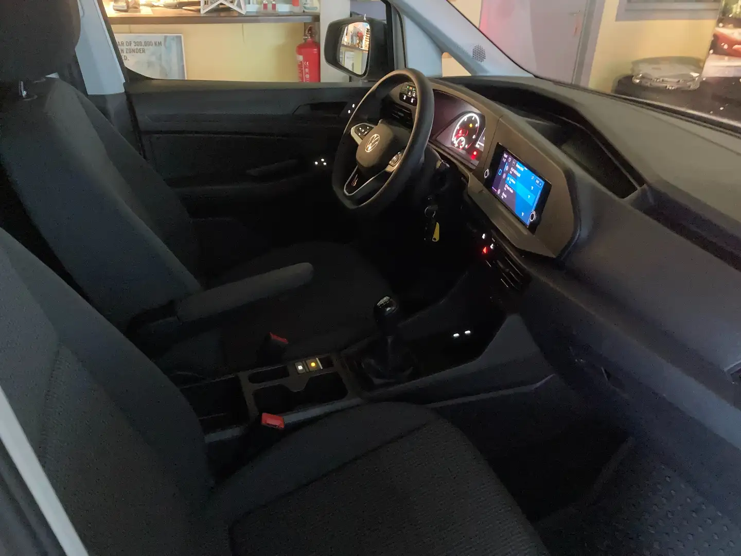 Volkswagen Caddy Nieuw Model -Airco -App -BT -Camera -Aluvelgen 16' Wit - 2