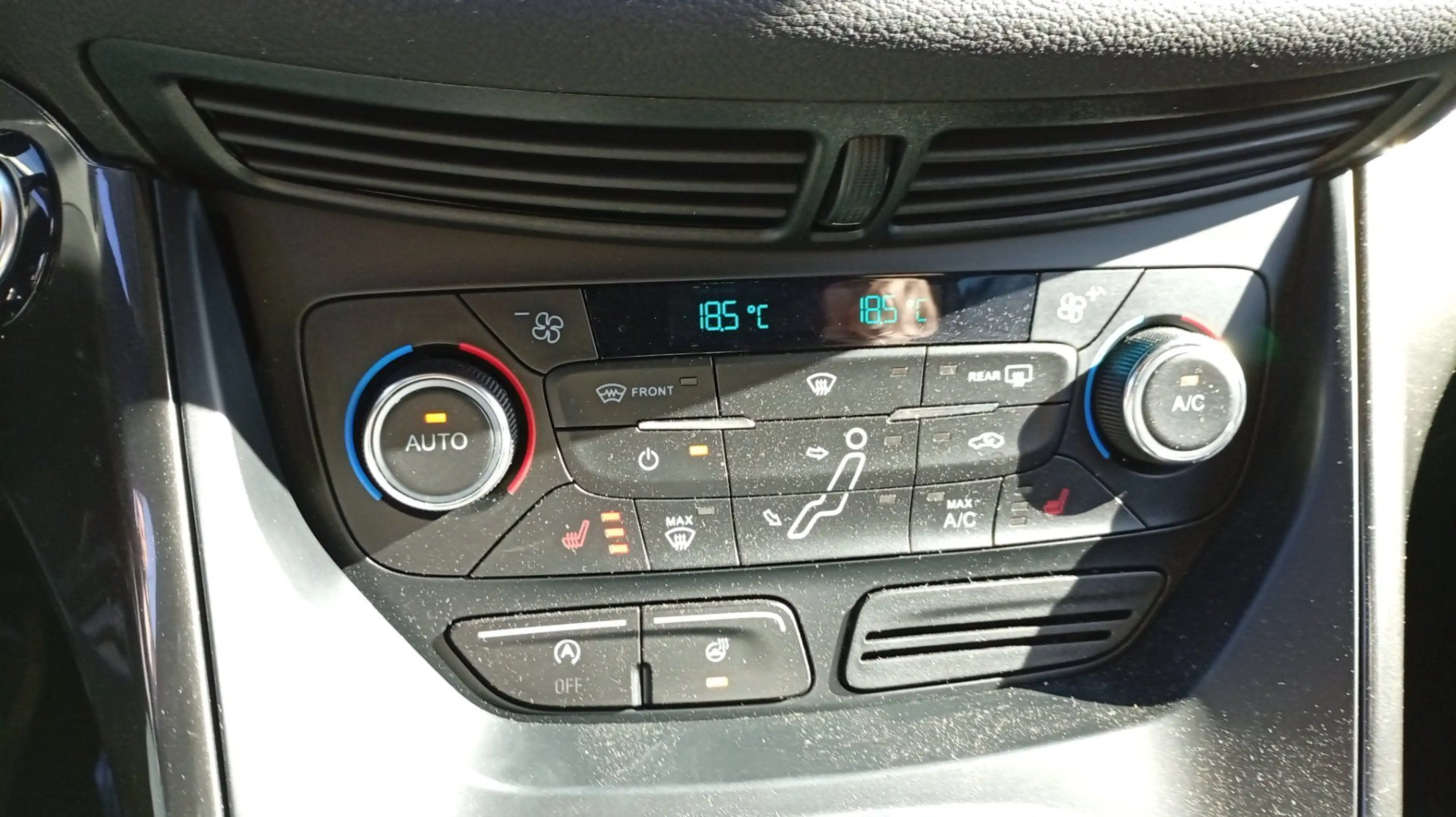 Ford C-Max 1.0 EcoBoost — photo 6