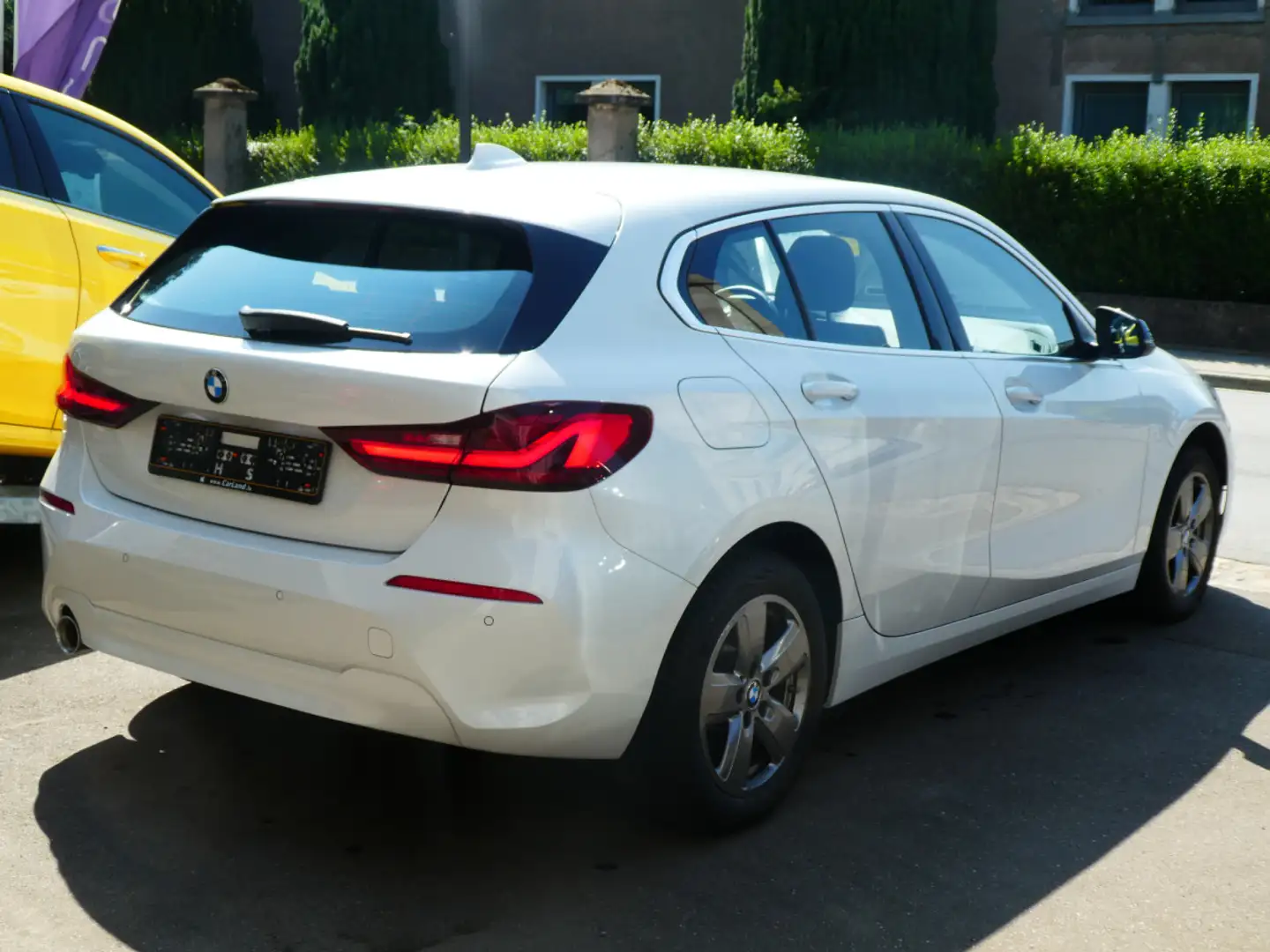BMW 116 iA Pack Auto. Blanc - 2