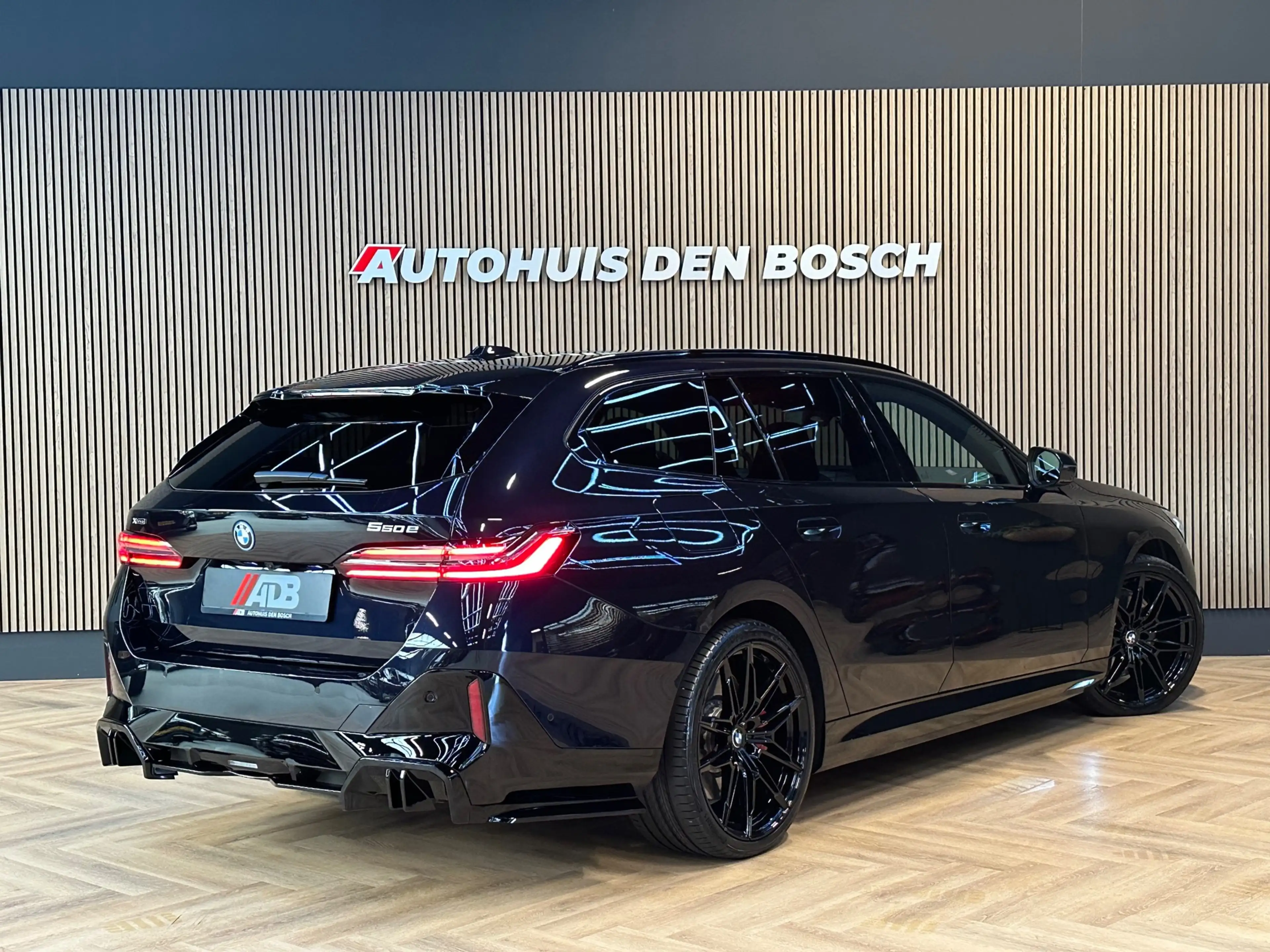 BMW 550 5-serie Touring 550e xDrive 489PK M SPort Pro - Pa — photo 2