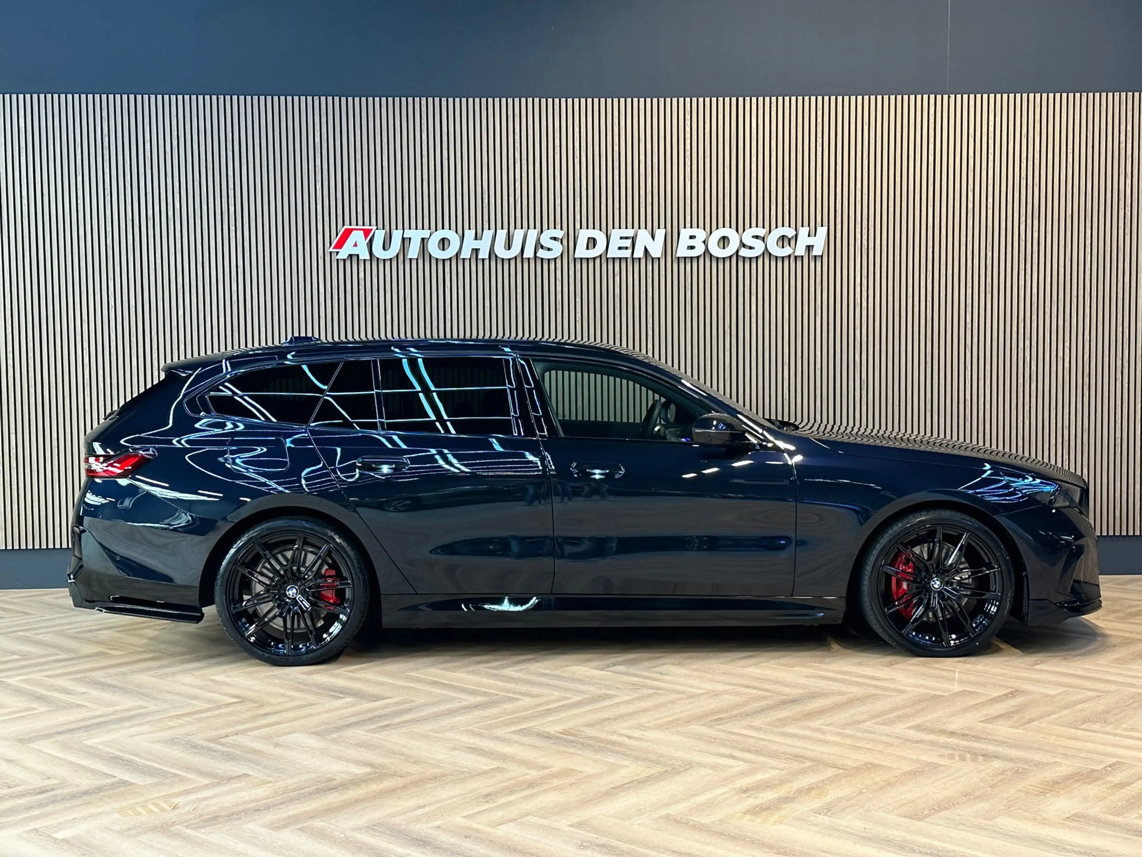 BMW 550 5-serie Touring 550e xDrive 489PK M SPort Pro - Pa — photo 4