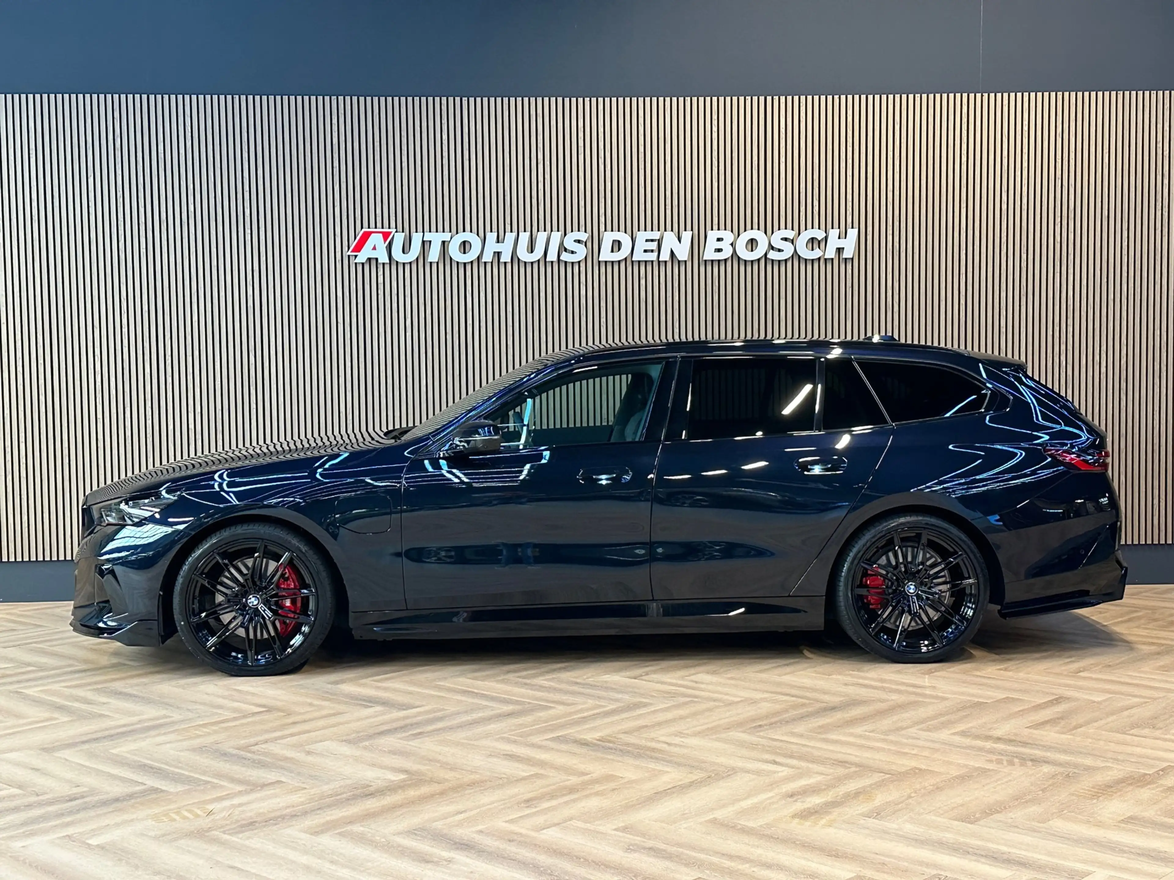 BMW 550 5-serie Touring 550e xDrive 489PK M SPort Pro - Pa — photo 3