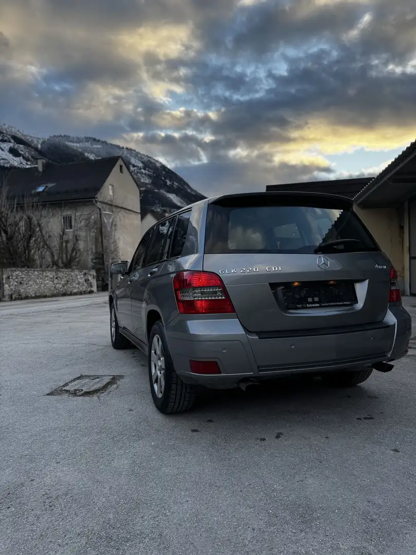 Mercedes-Benz GLK 220 CDI BlueEfficiency Aut. Grau - 2