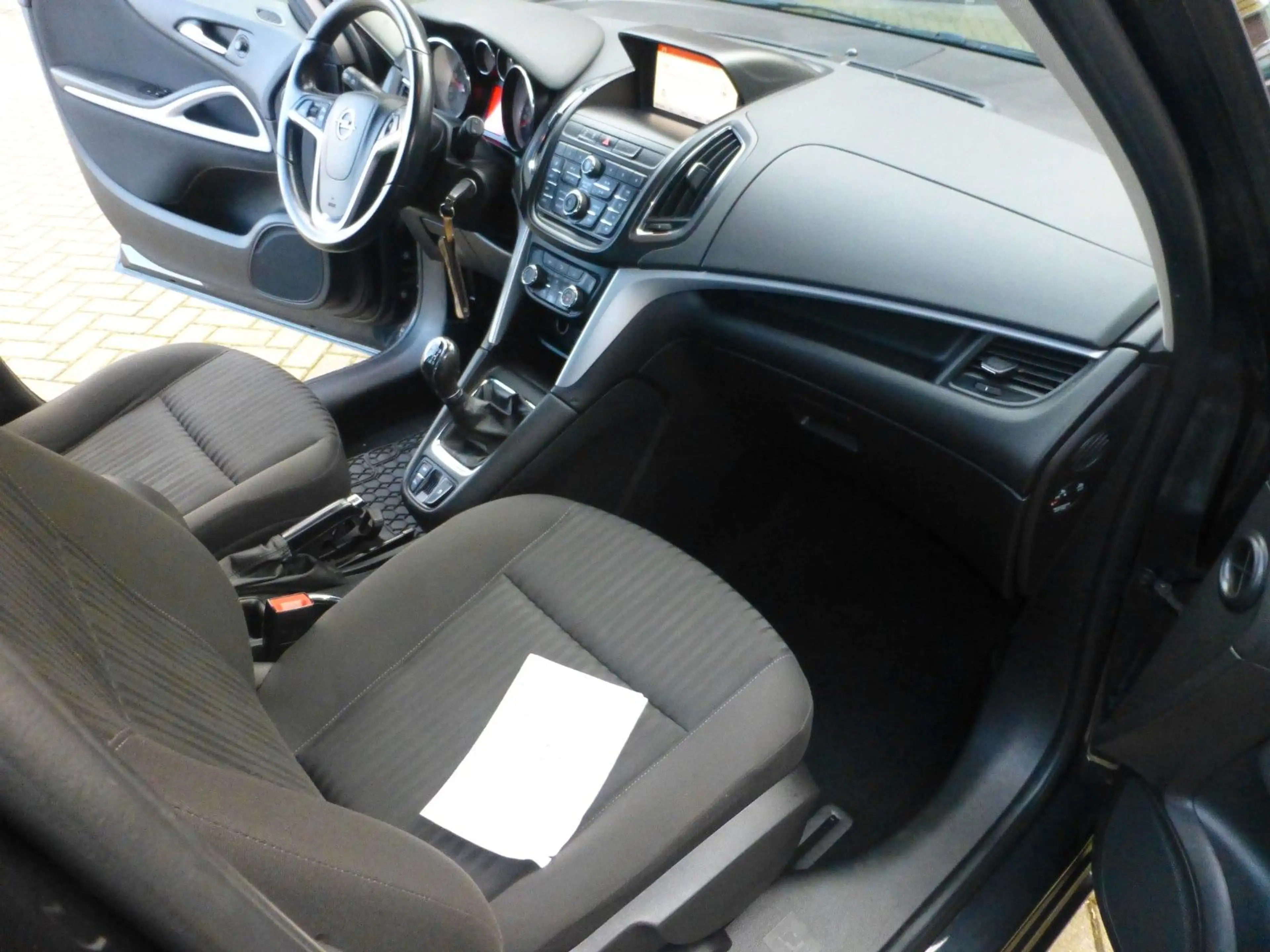 Opel Zafira Tourer — photo 13