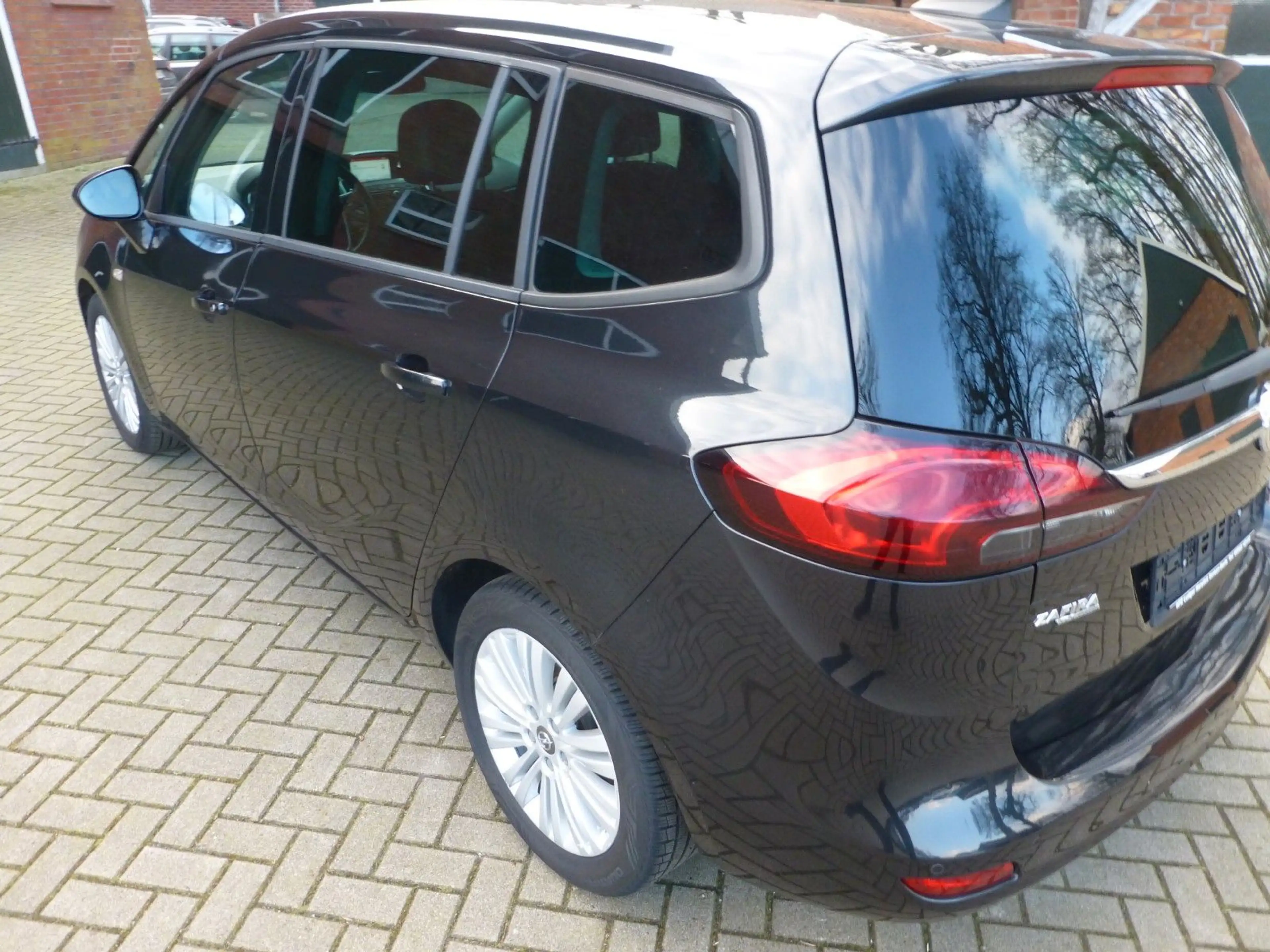 Opel Zafira Tourer — photo 7