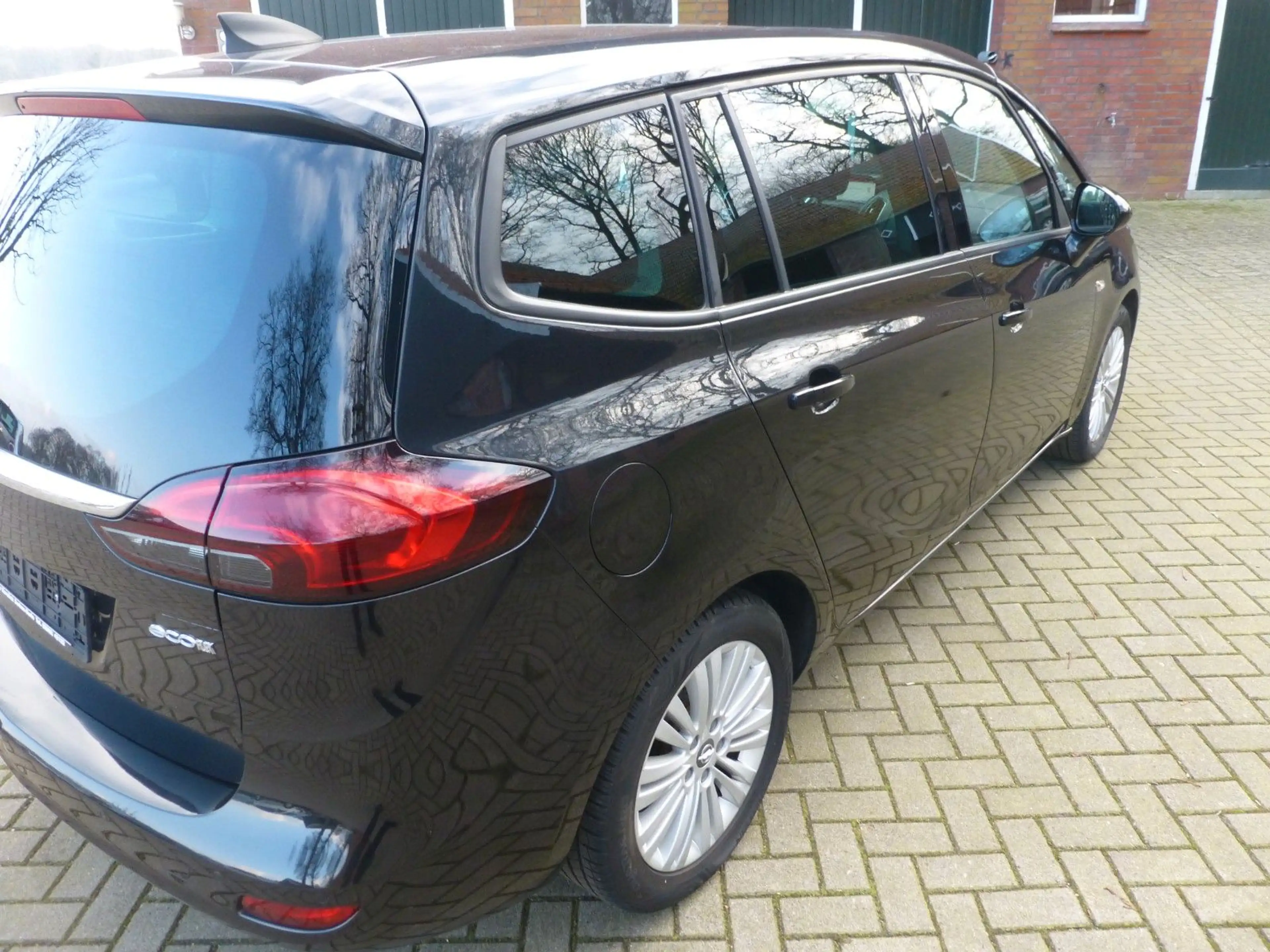 Opel Zafira Tourer — photo 6