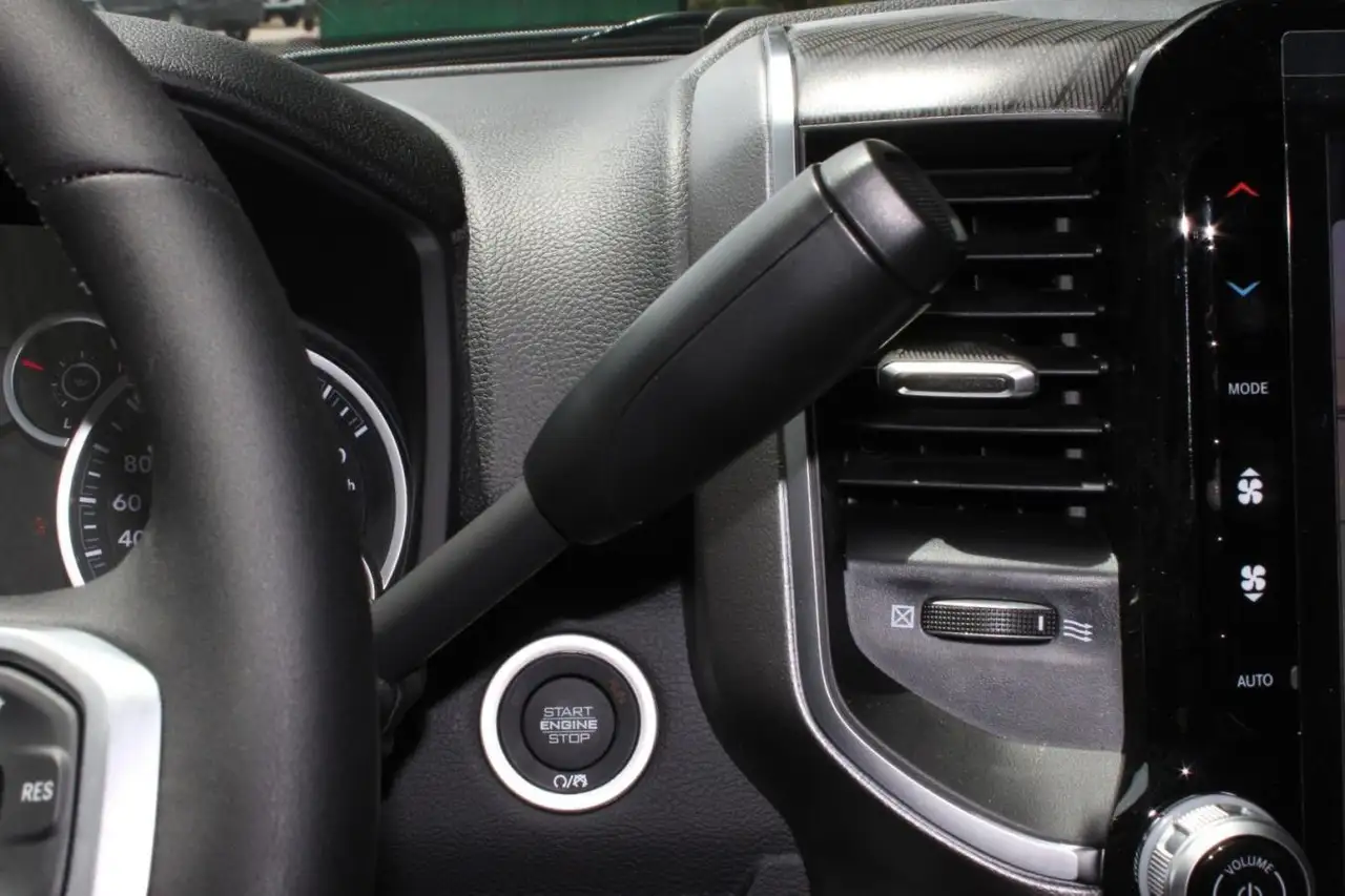 RAM 3500 снимка RAM 3500