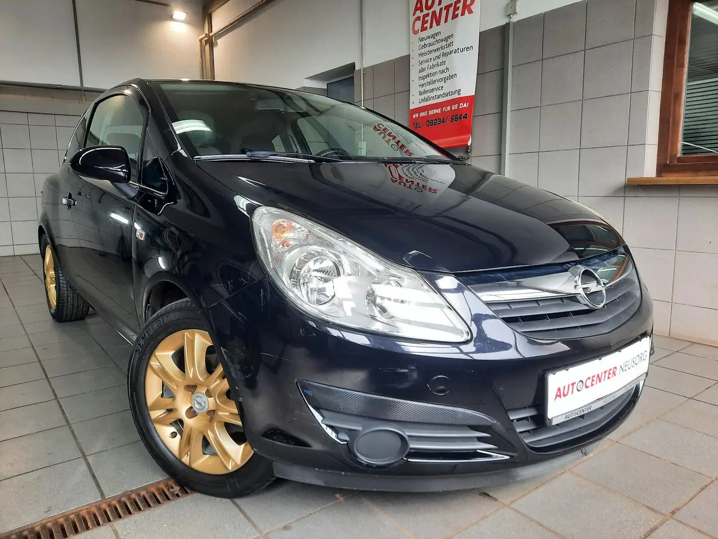 Opel Corsa D Selection "110 Jahre" Mod 2010 Noir - 1