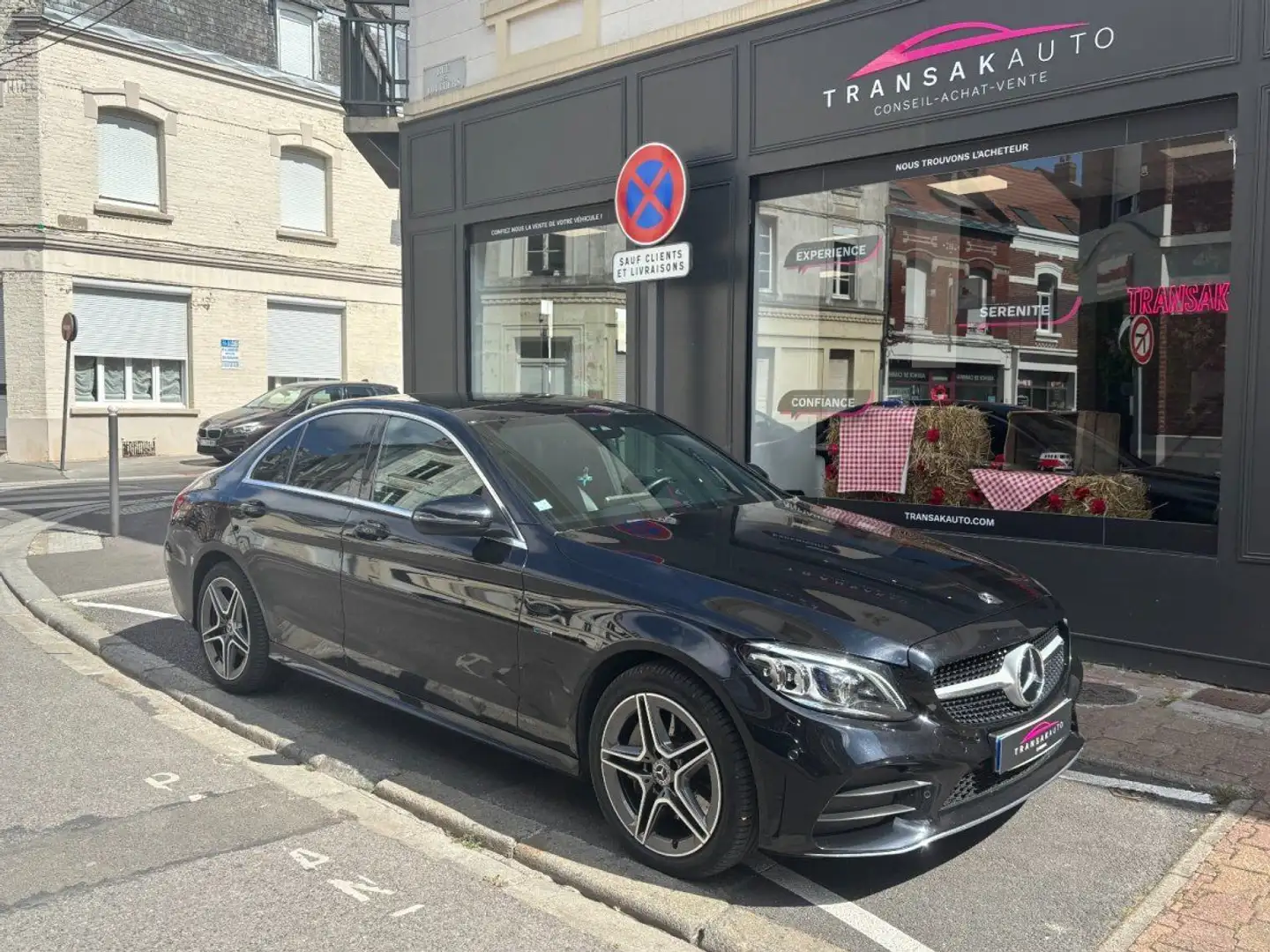 Mercedes-Benz C 300 300 de AMG Line / TOIT OUVRANT PANORAMIQUE / SIEGES CHAUFFANTS / CARPLAY Schwarz - 2