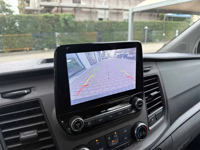 Ford Transit Custom view 13