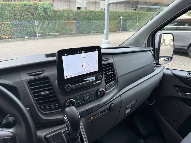 Ford Transit Custom view 12