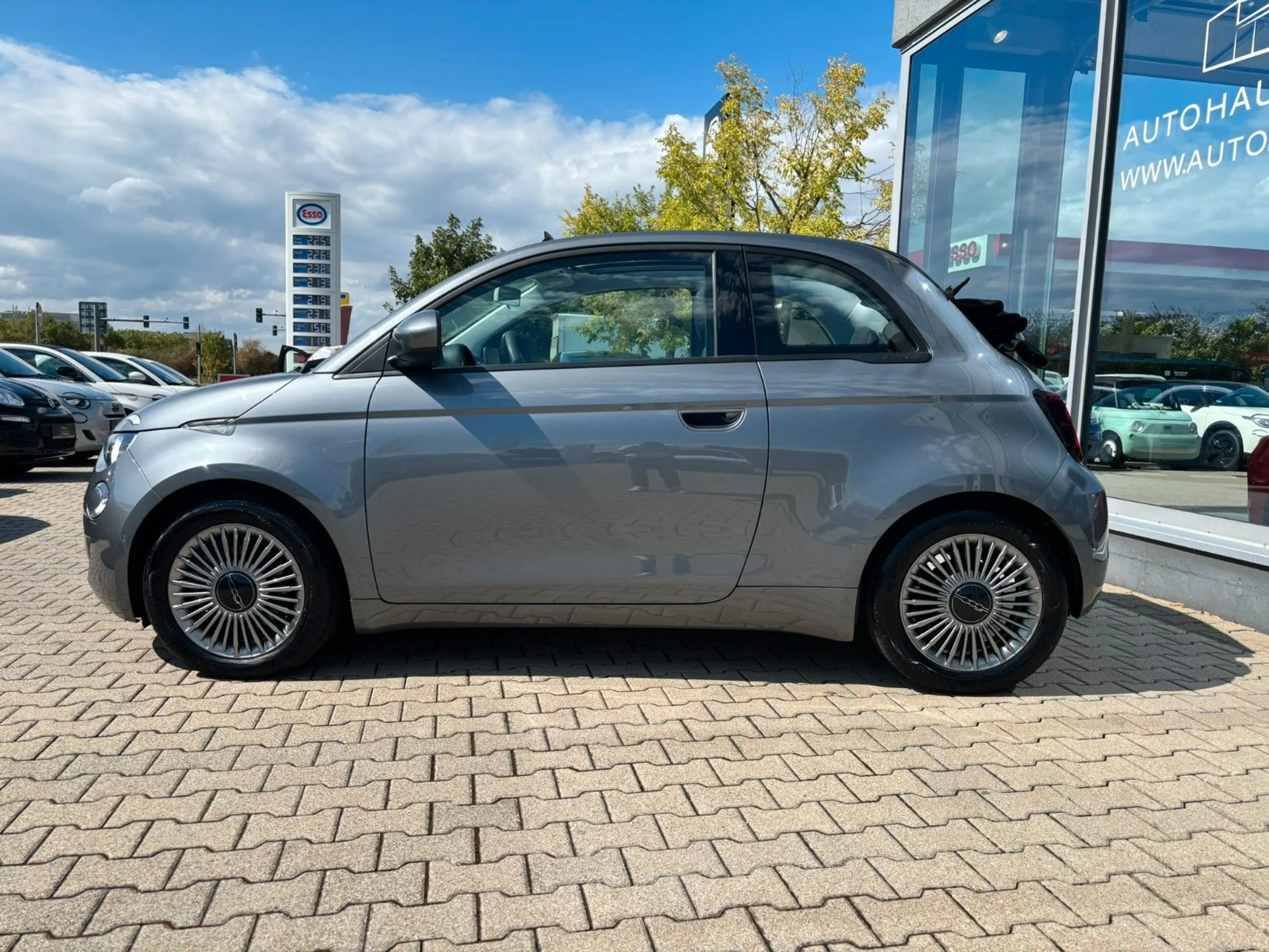 Fiat 500e Cabrio ICON MY23 42kWh — photo 6