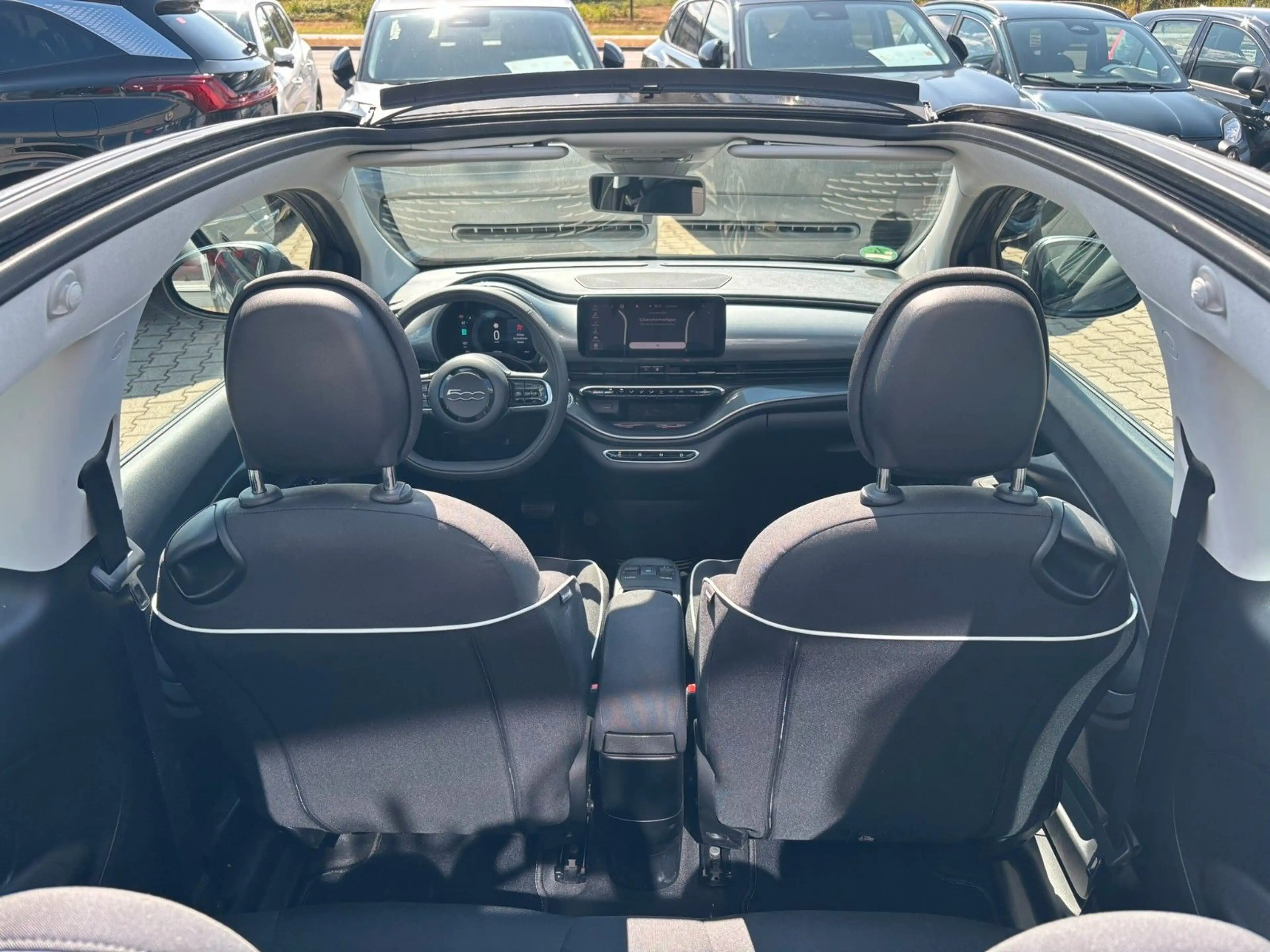 Fiat 500e Cabrio ICON MY23 42kWh — photo 7