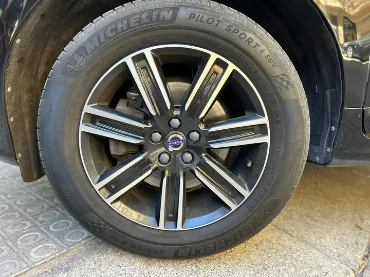 Volvo XC60 D3 Momentum 2017, foto 21