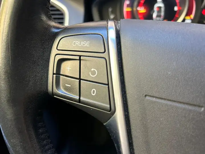 Volvo XC60 D3 Momentum 2017, foto 31